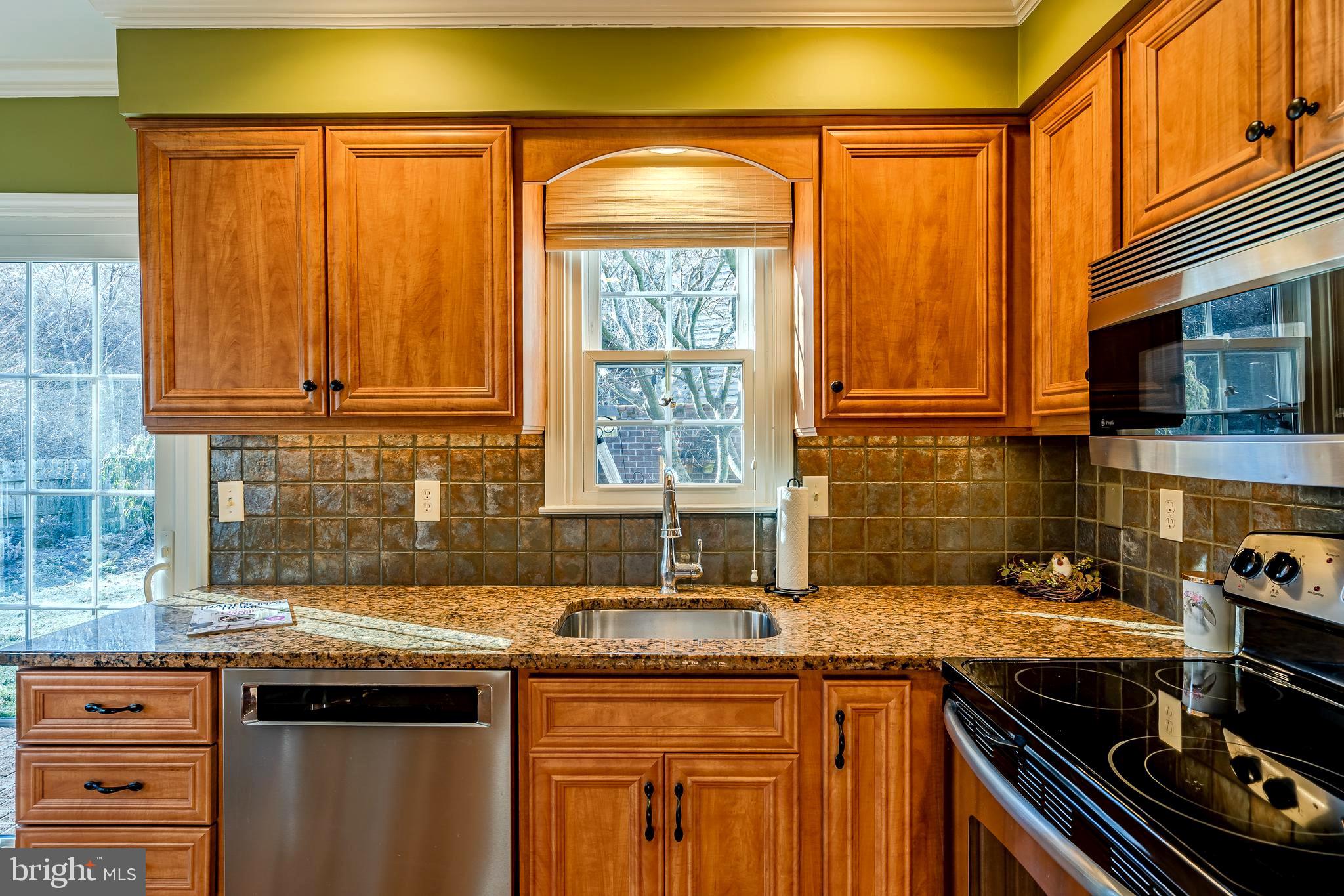 DEERFIELD KNOLL - Residential