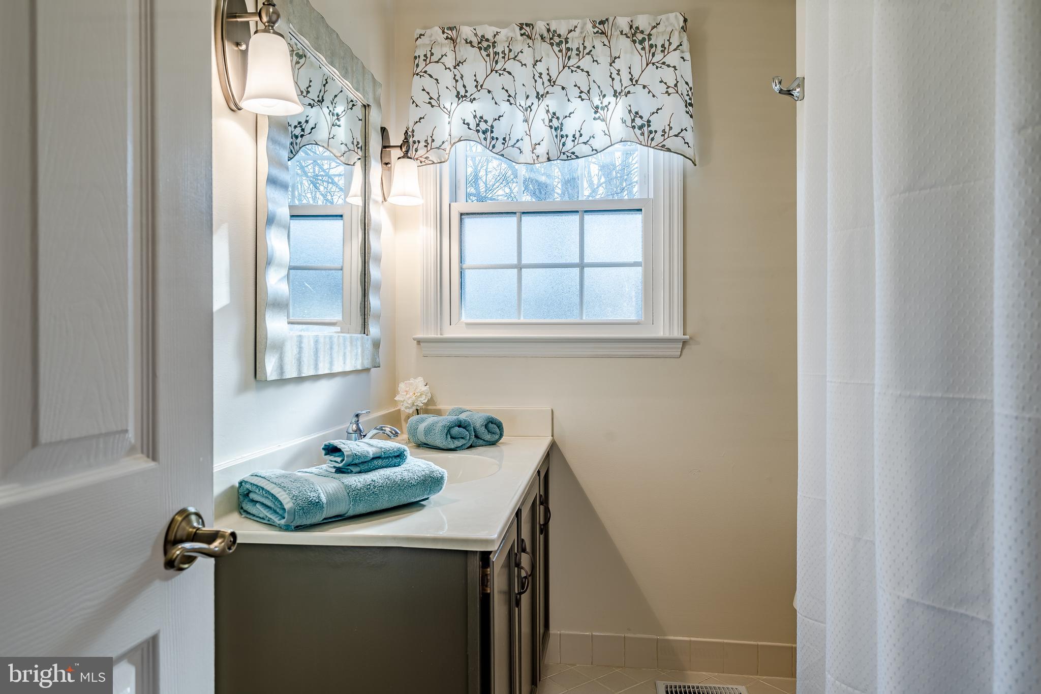 DEERFIELD KNOLL - Residential