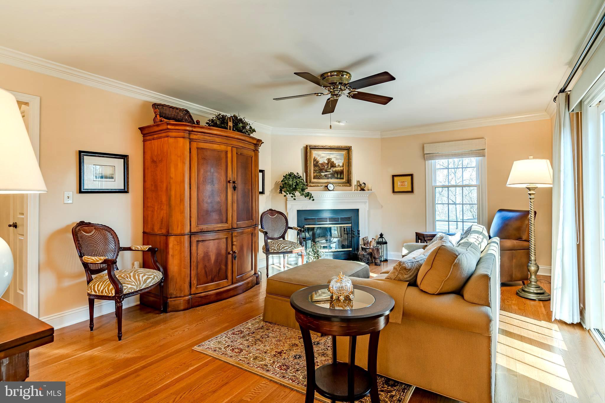 DEERFIELD KNOLL - Residential