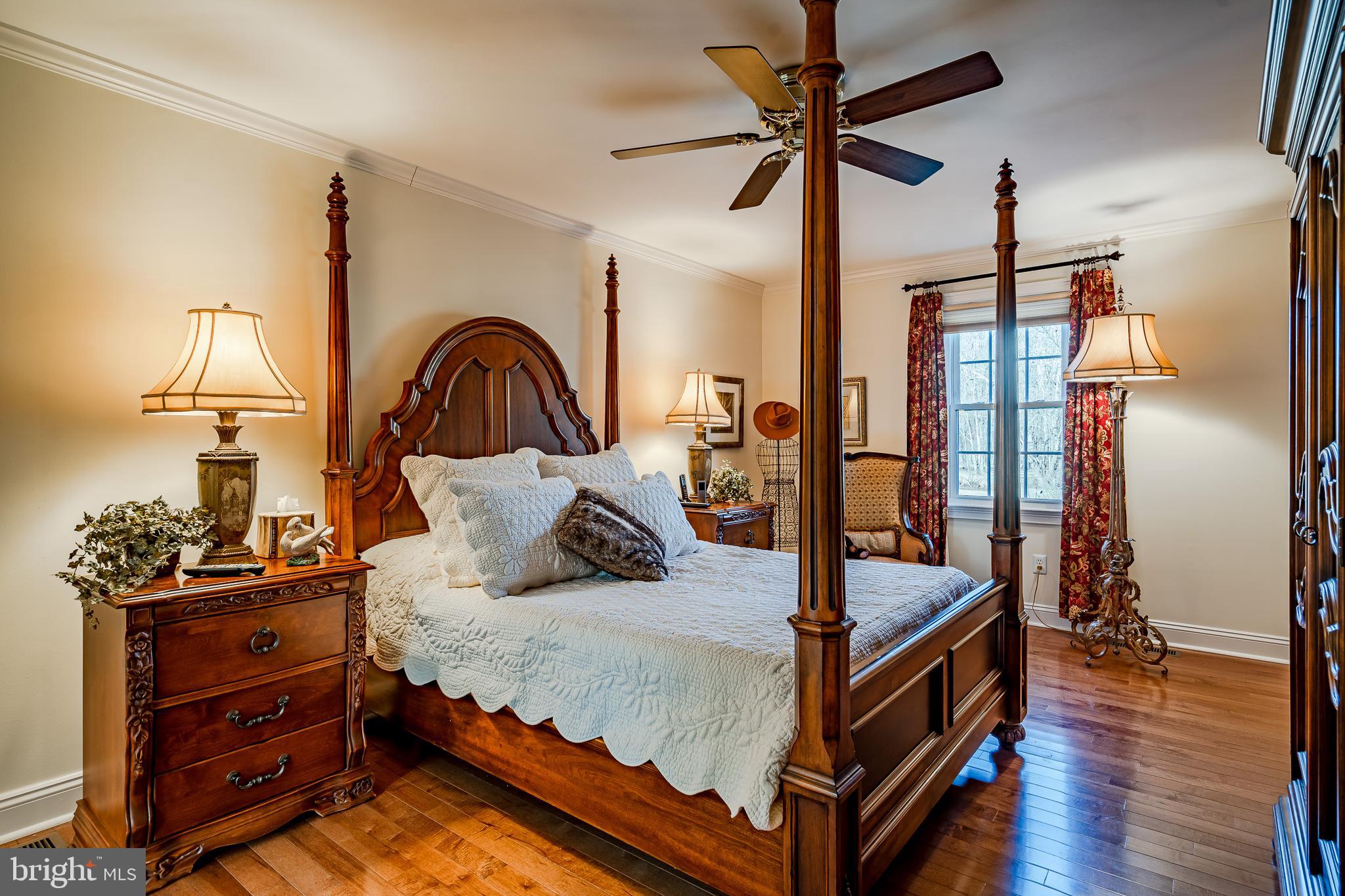 DEERFIELD KNOLL - Residential