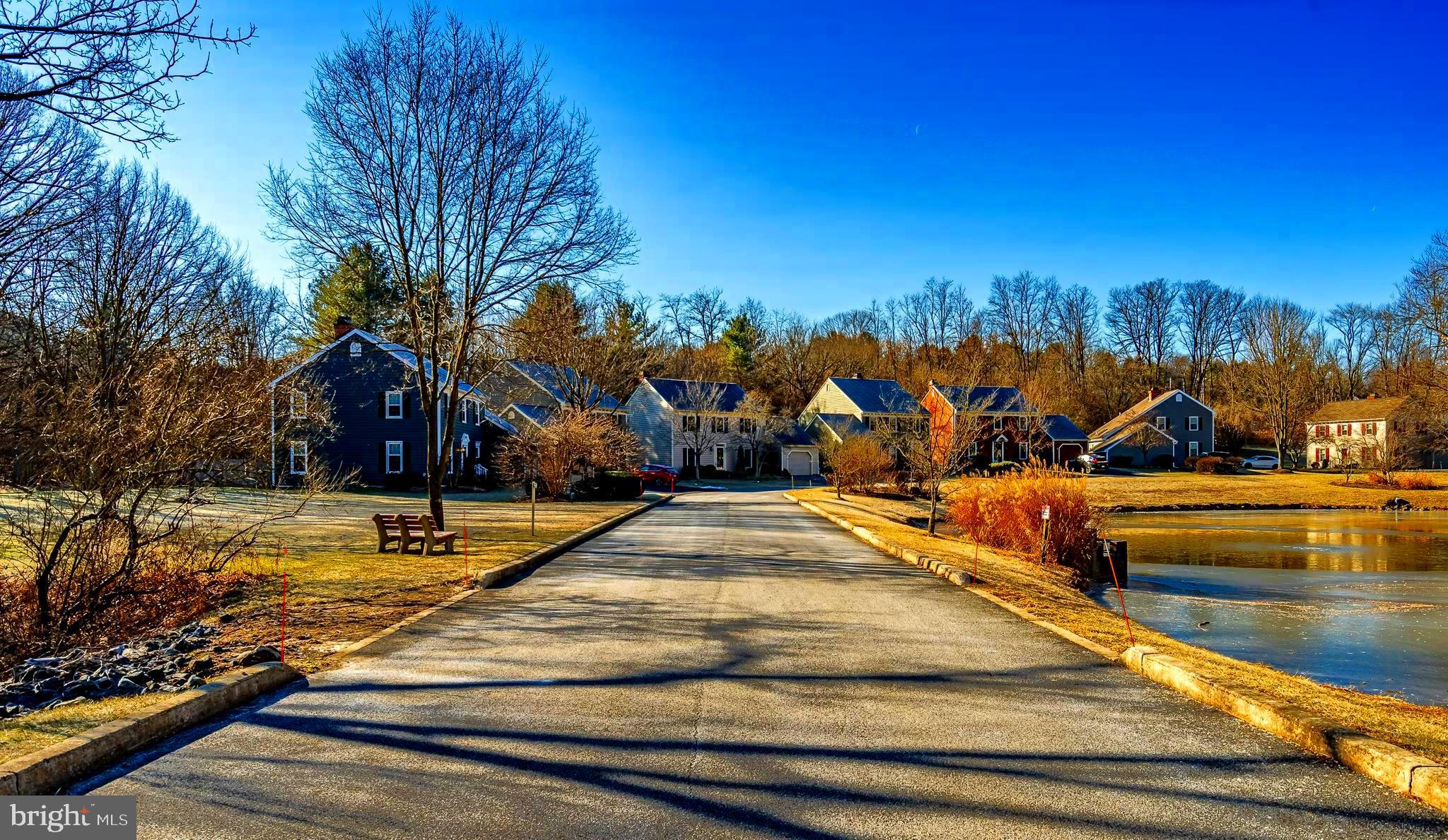 DEERFIELD KNOLL - Residential