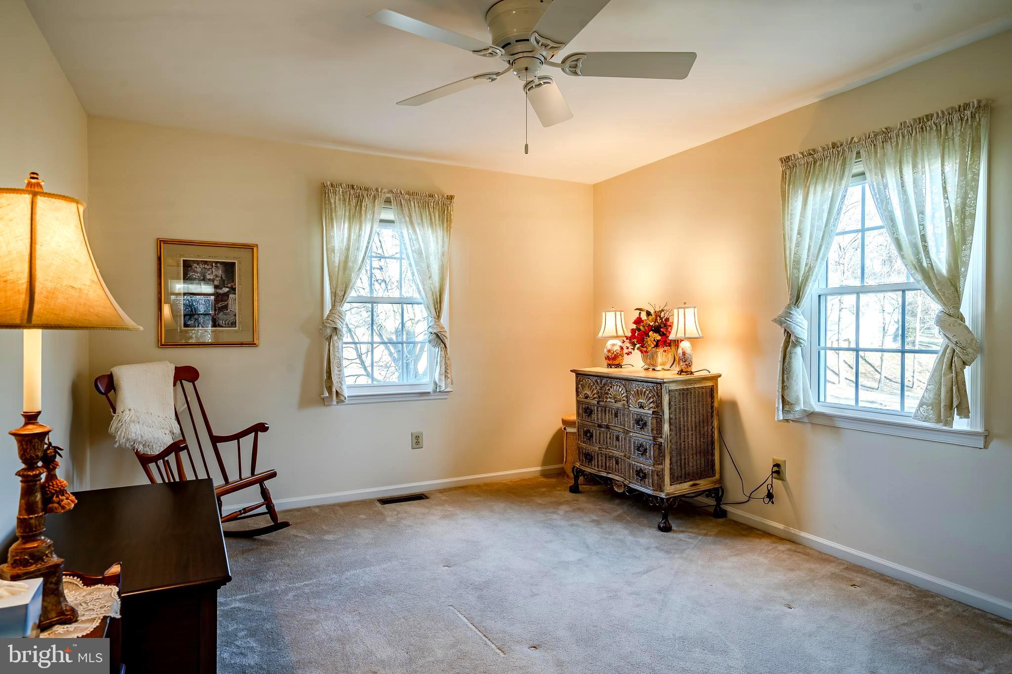 DEERFIELD KNOLL - Residential
