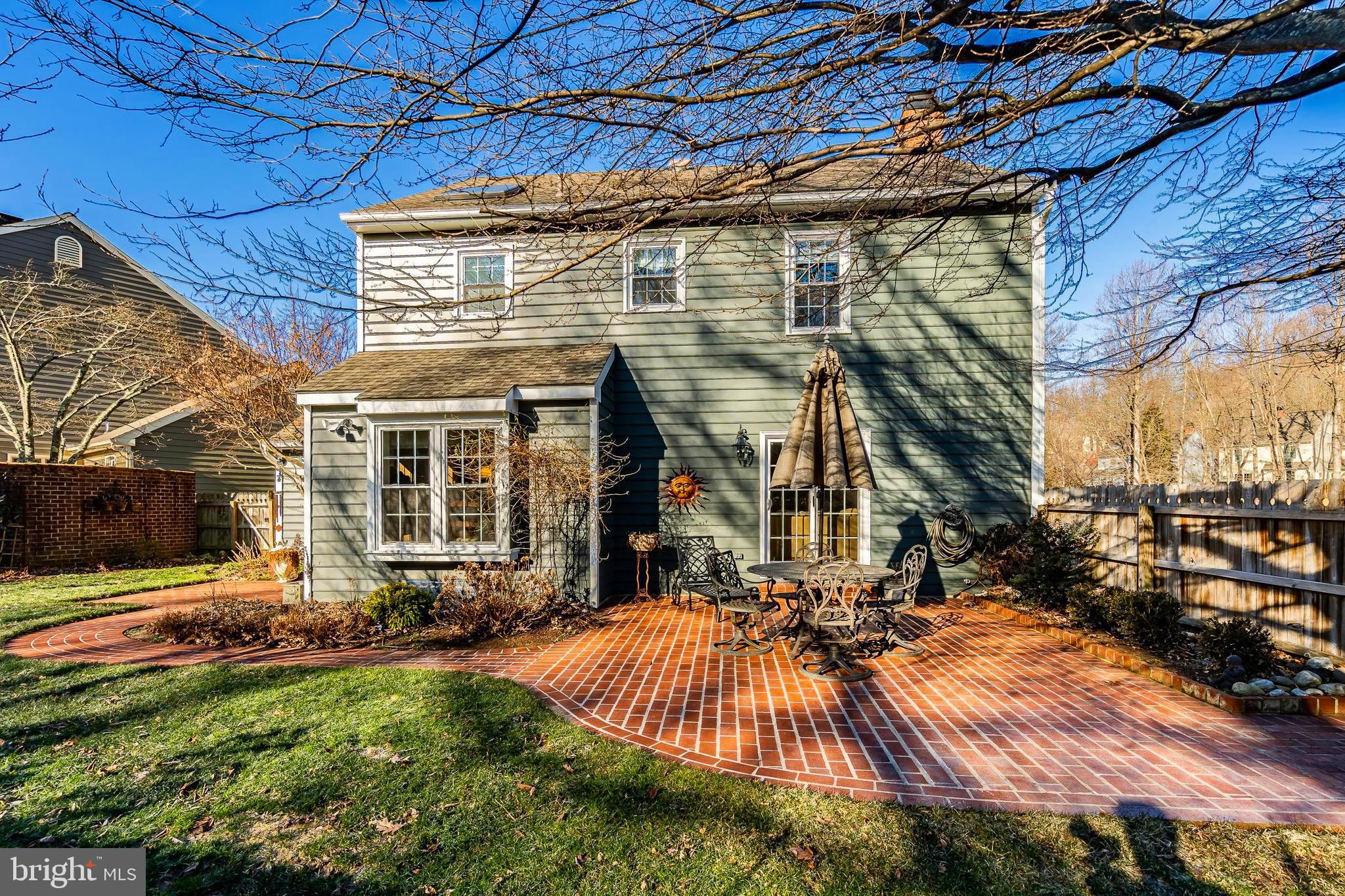 DEERFIELD KNOLL - Residential