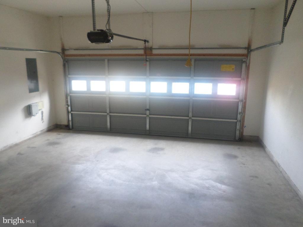 SALEM FIELDS - Residential Lease