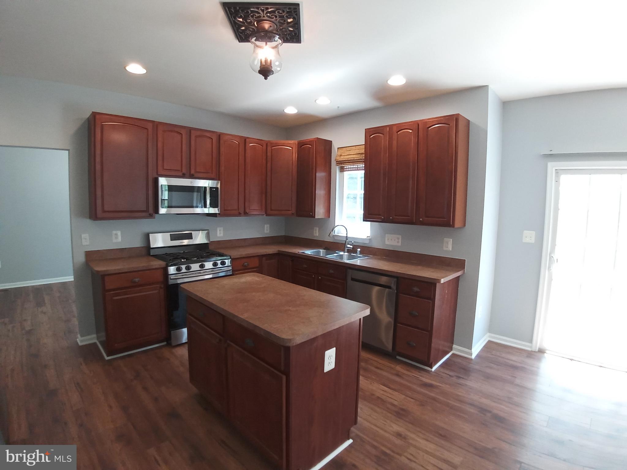 SALEM FIELDS - Residential Lease