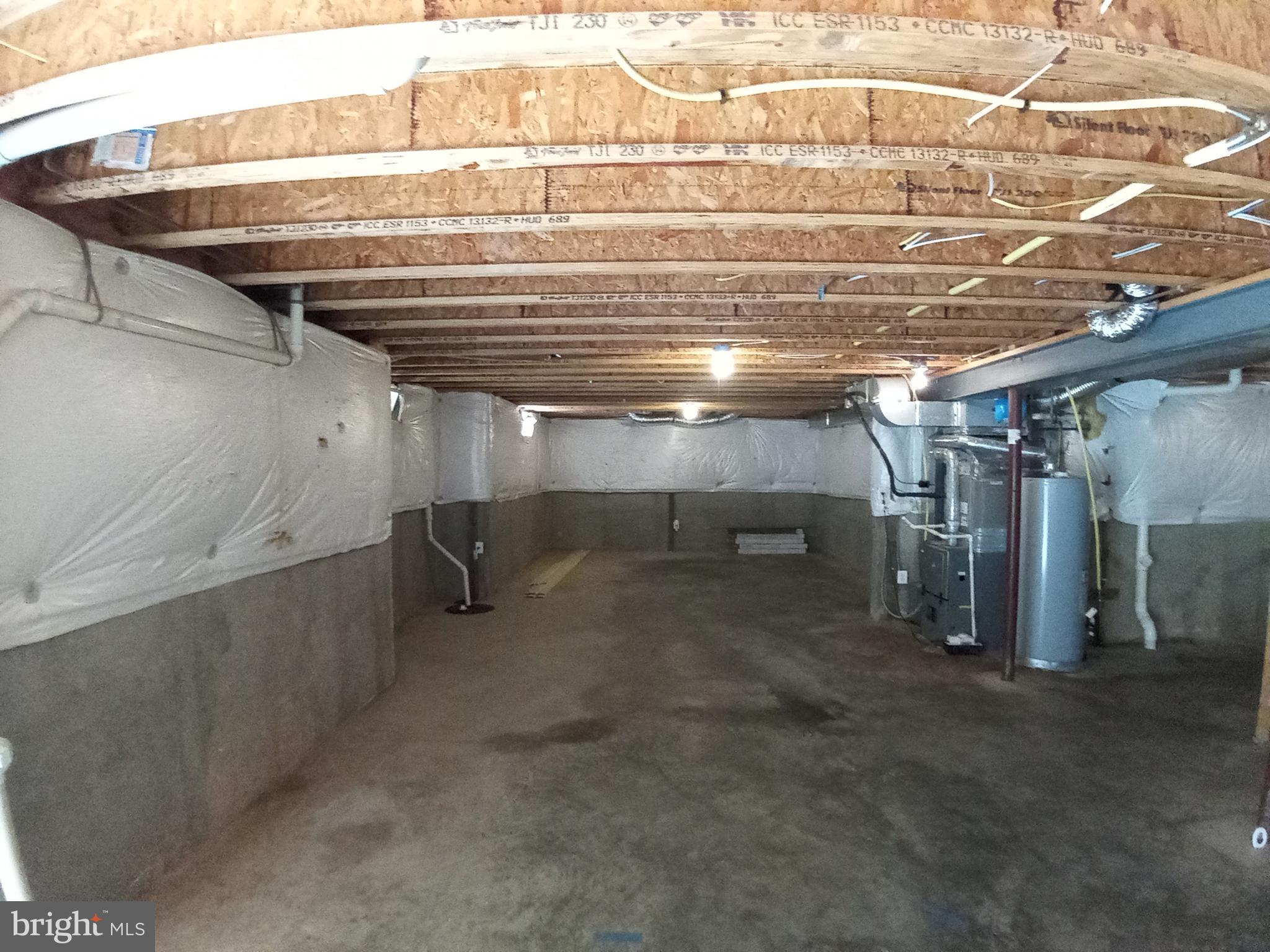 SALEM FIELDS - Residential Lease