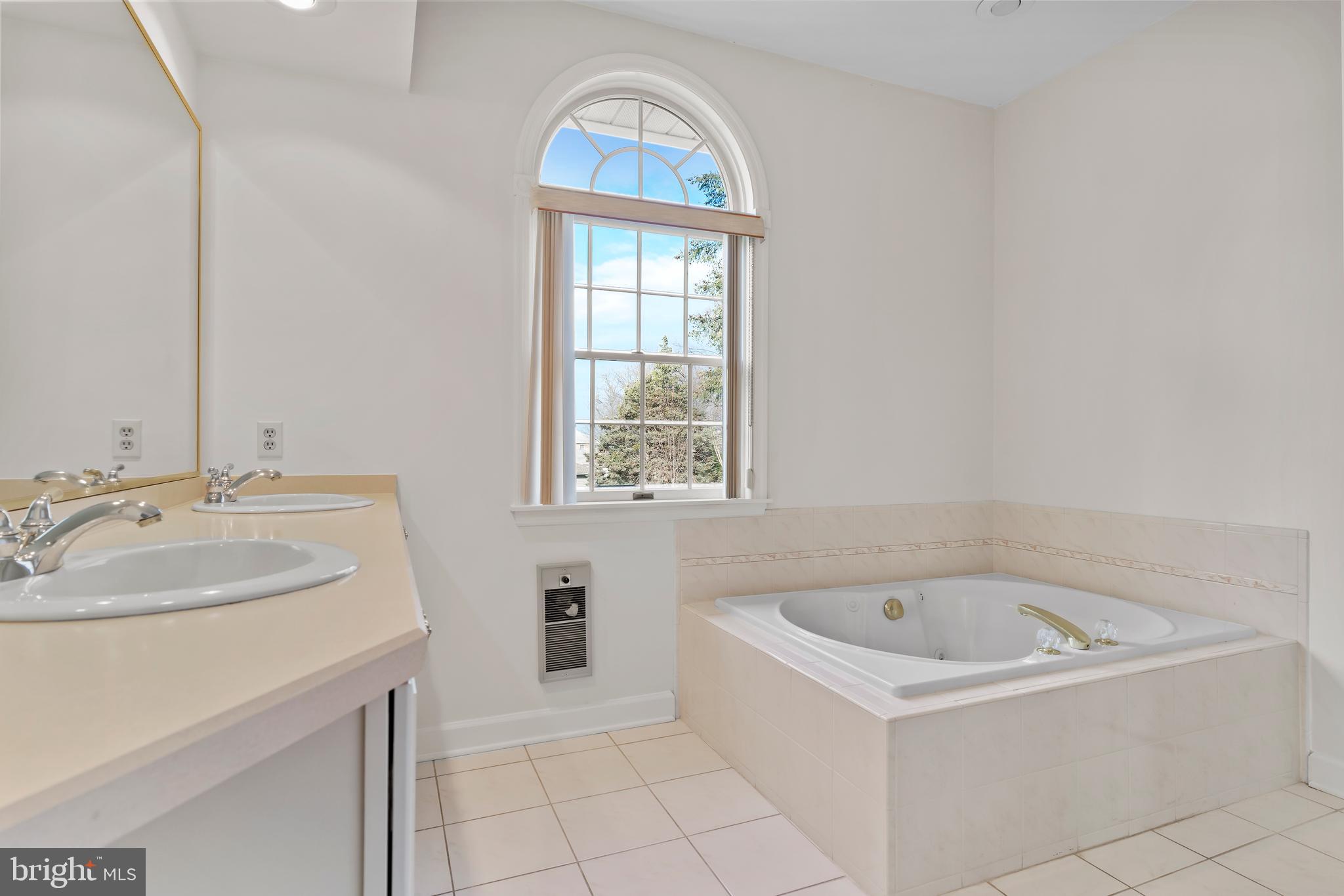BRIDGEPORT - Residential