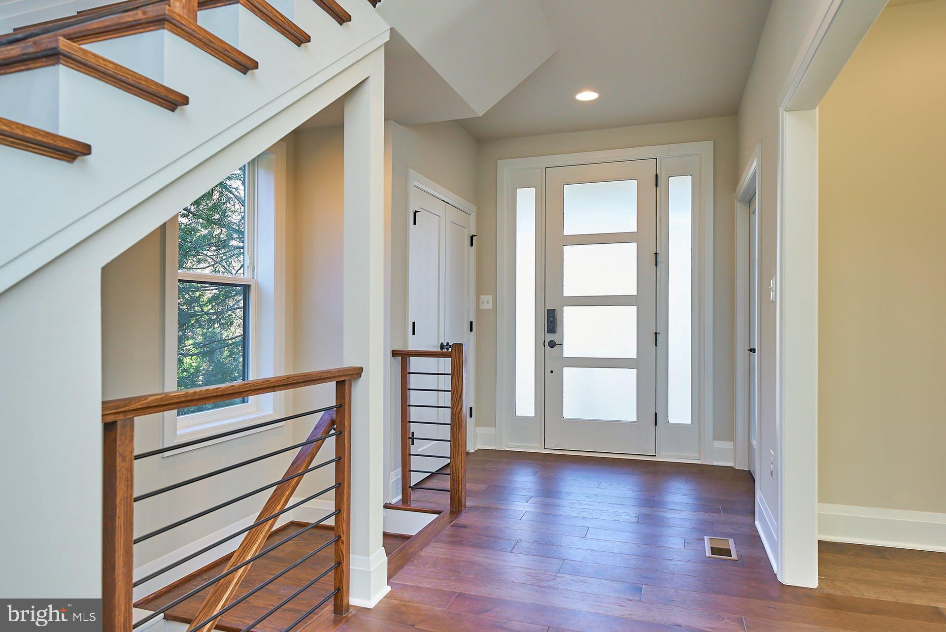 BEVERLY MANOR - Residential Lease