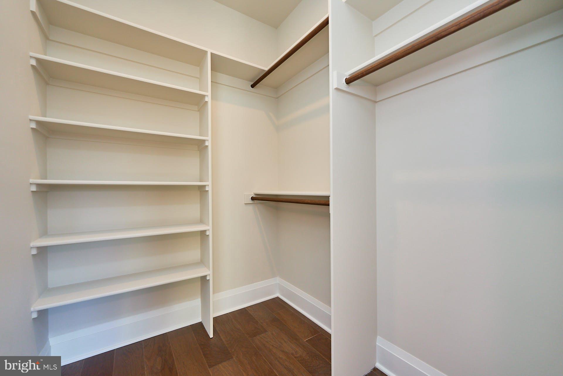 BEVERLY MANOR - Residential Lease