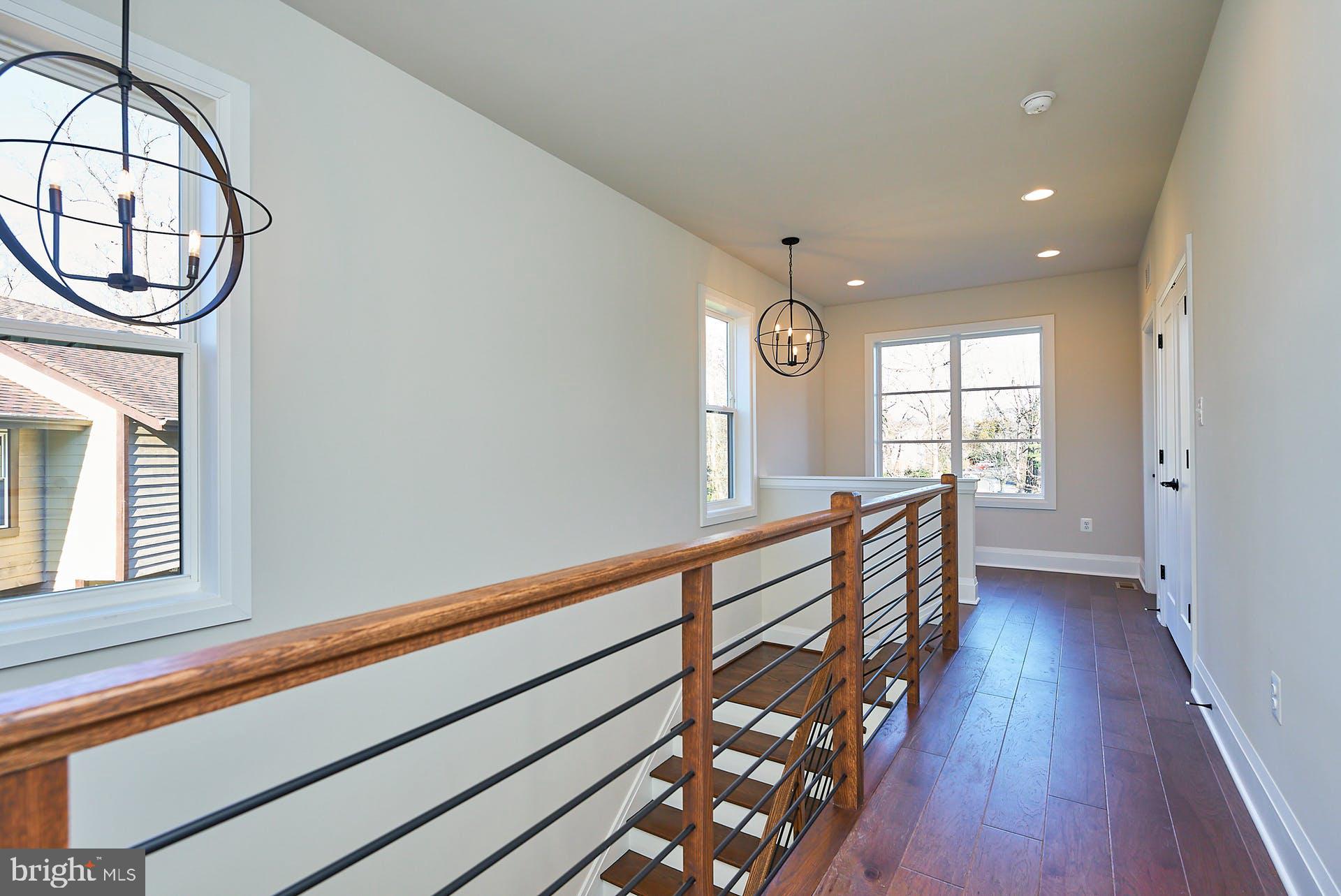 BEVERLY MANOR - Residential Lease