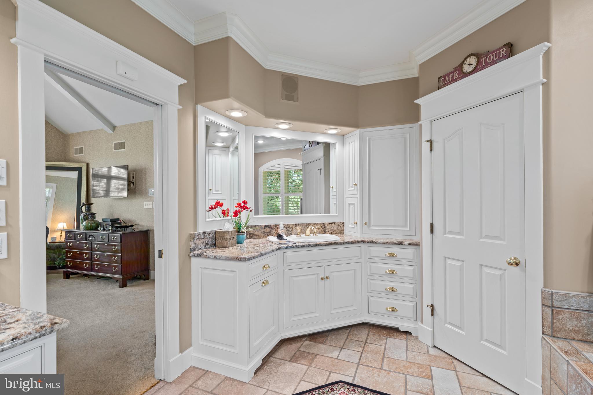 LAUXMONT FARMS - Residential