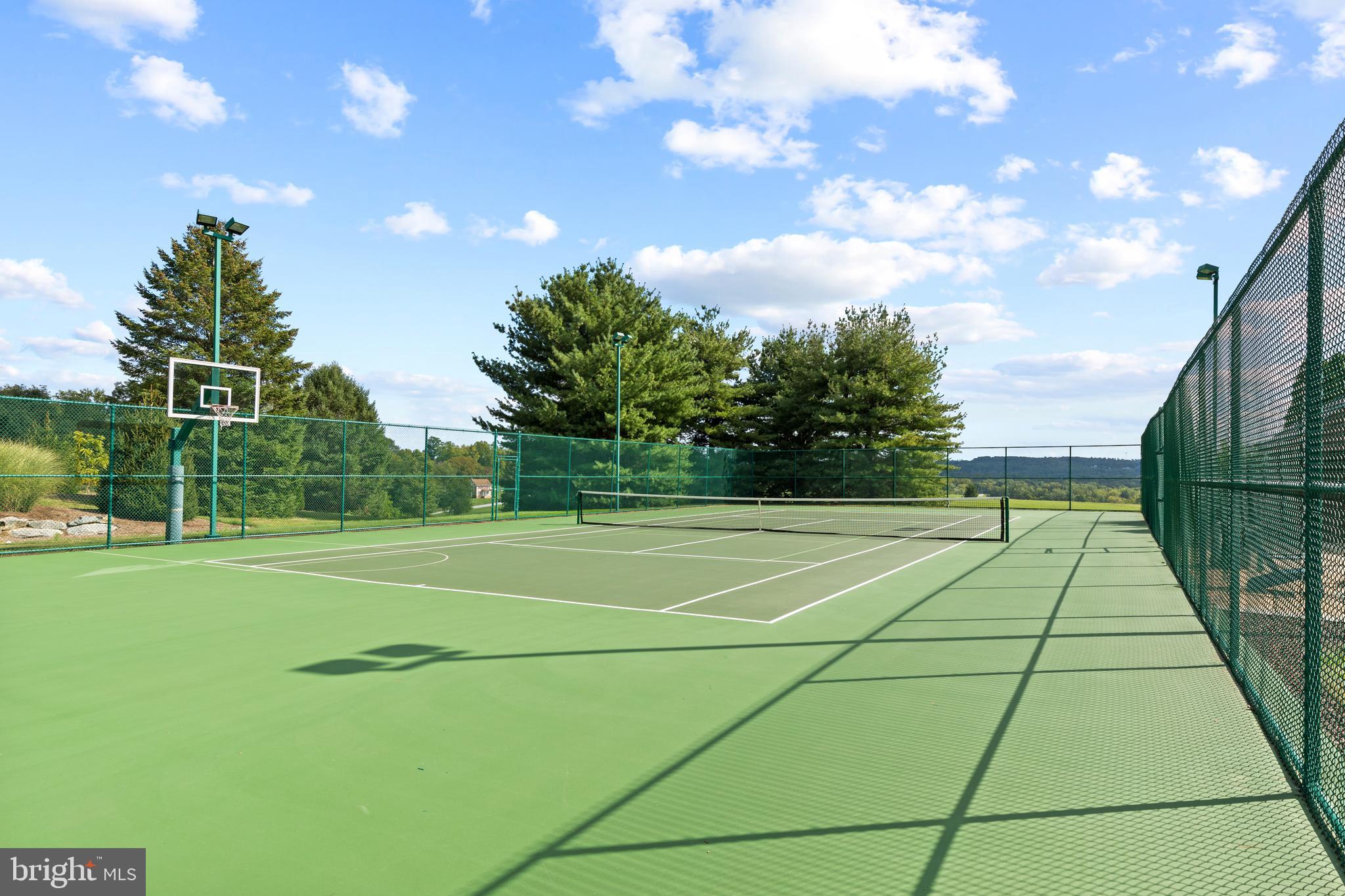 LAUXMONT FARMS - Residential