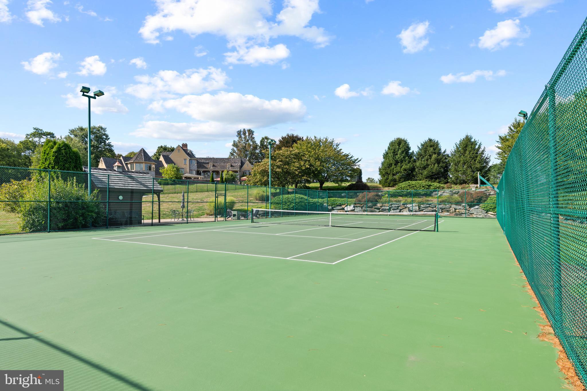 LAUXMONT FARMS - Residential