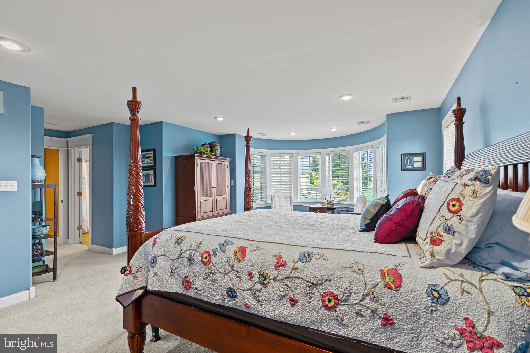 LAUXMONT FARMS - Residential