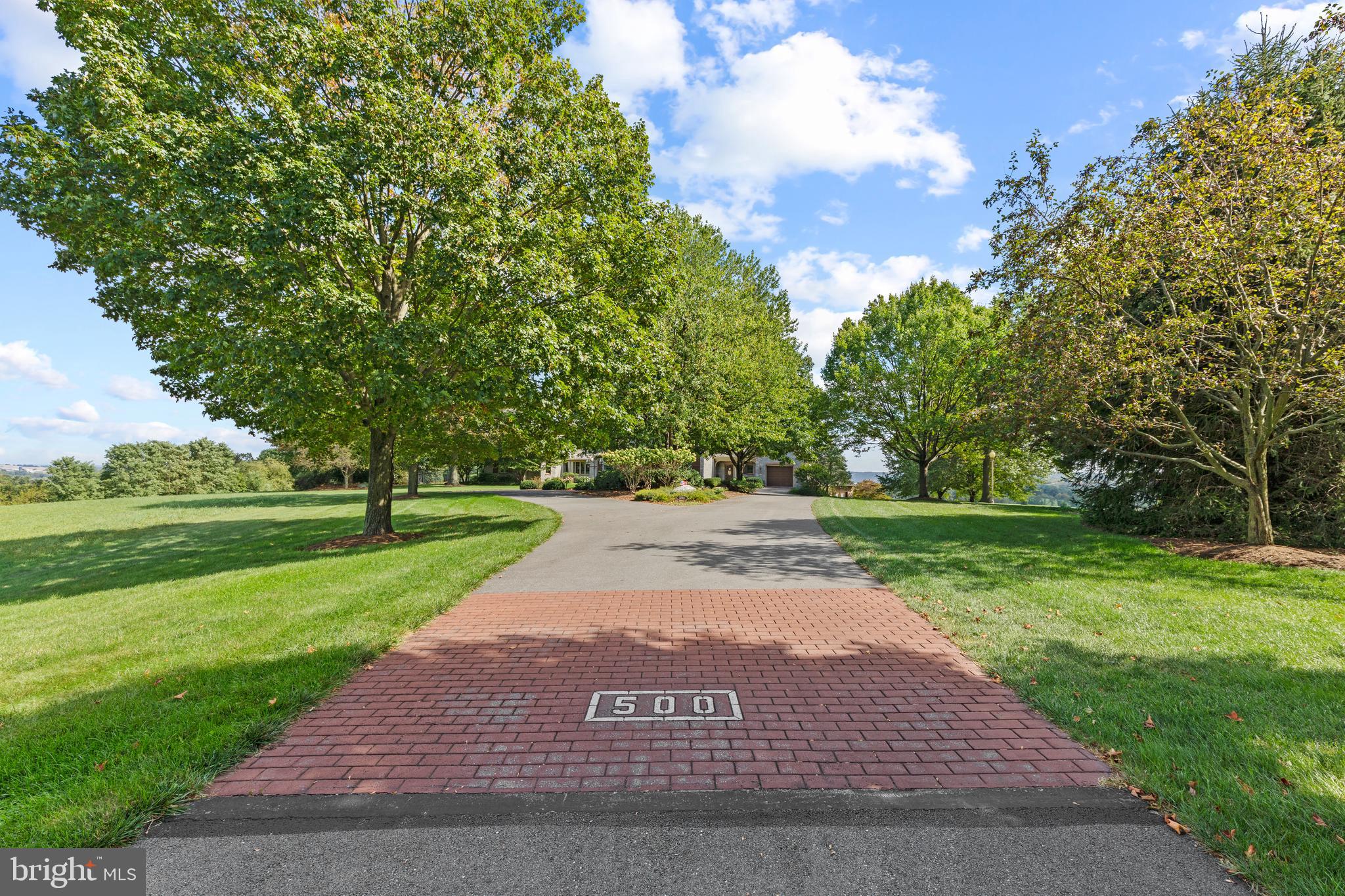 LAUXMONT FARMS - Residential