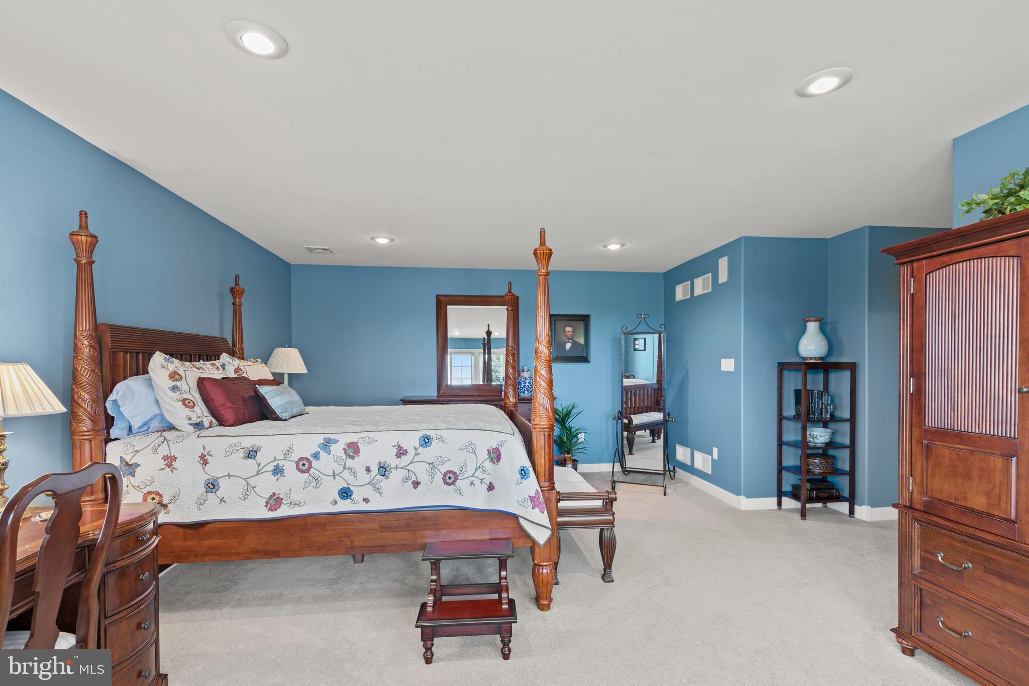 LAUXMONT FARMS - Residential