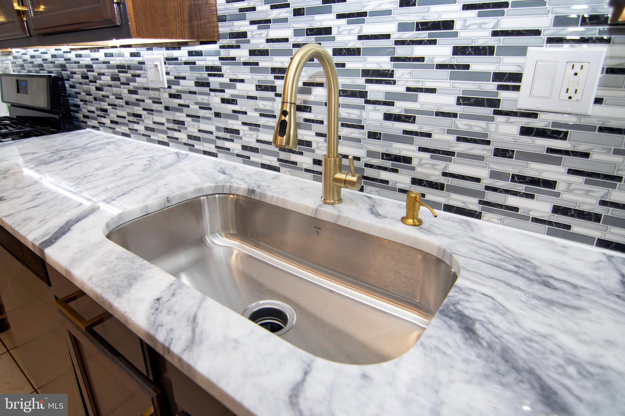 KENWOOD - Residential