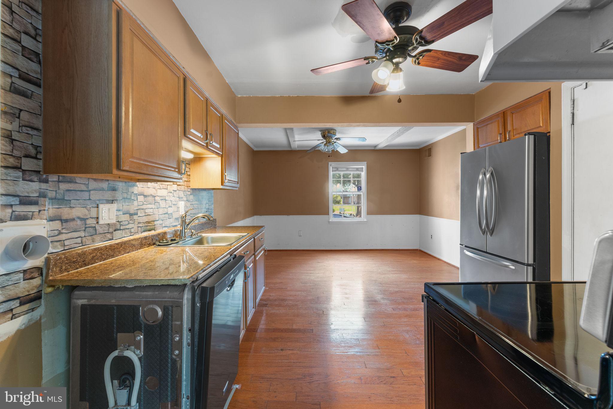 14489 GOLDEN OAK ROAD