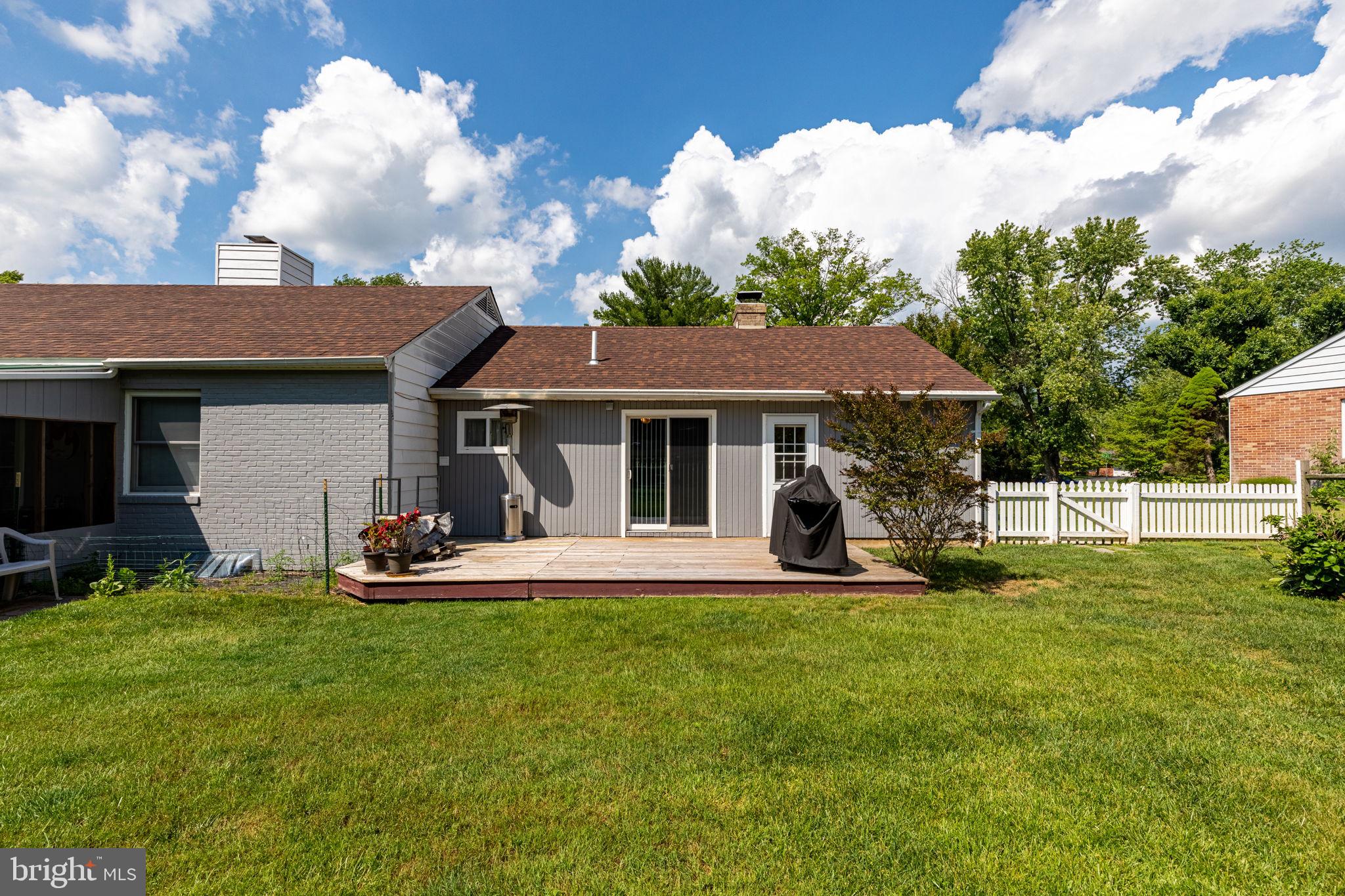 WAKEFIELD MEADOWS - Residential