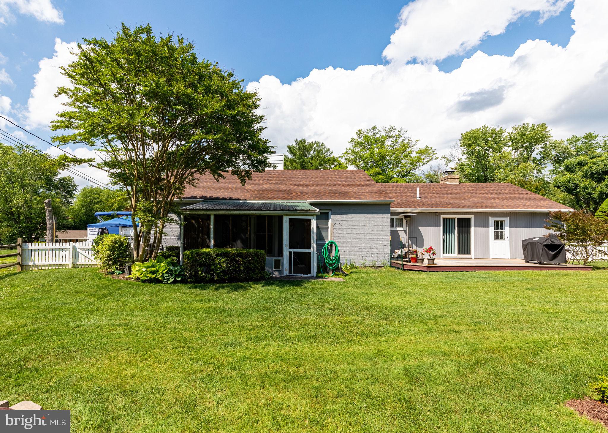 WAKEFIELD MEADOWS - Residential