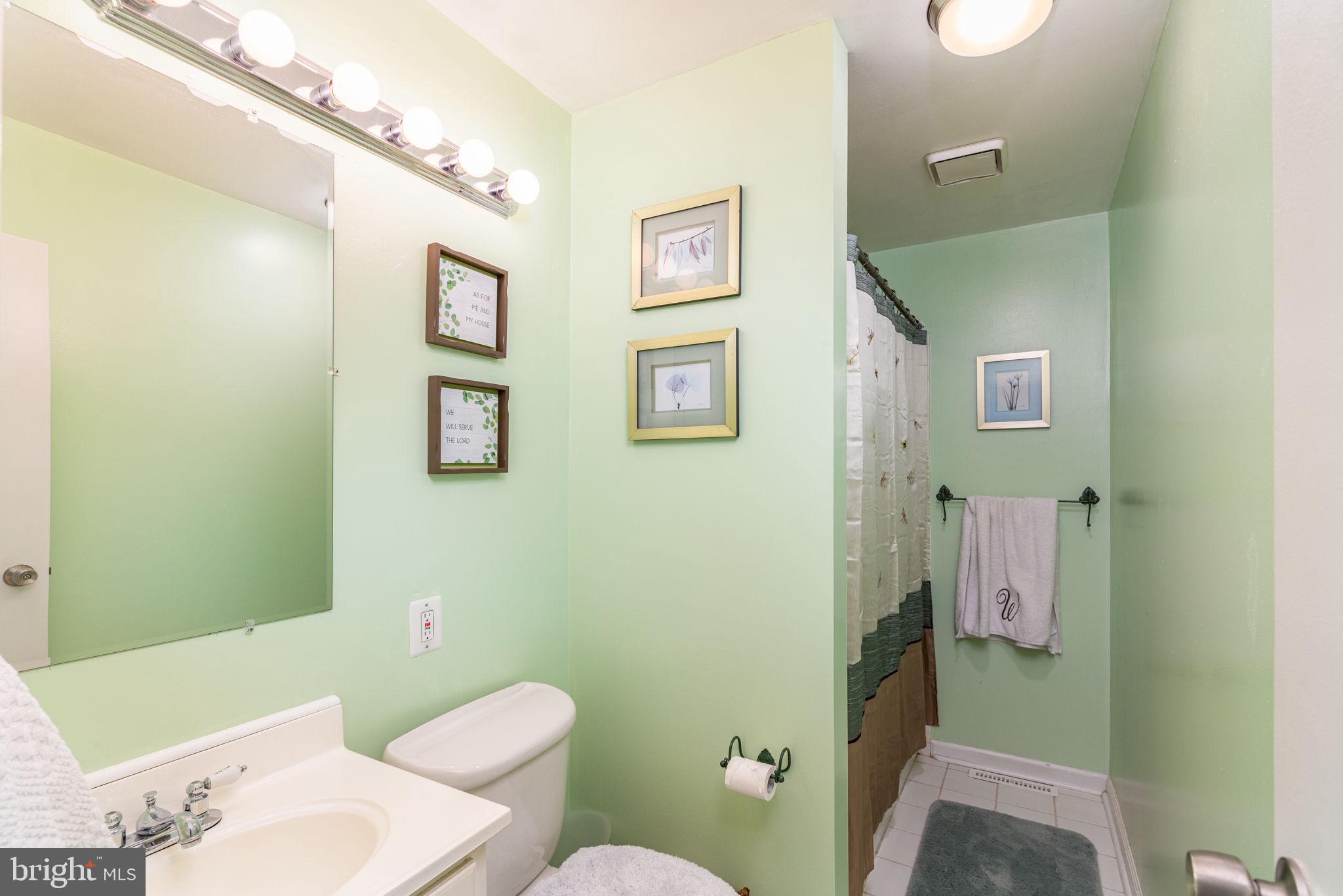 WAKEFIELD MEADOWS - Residential