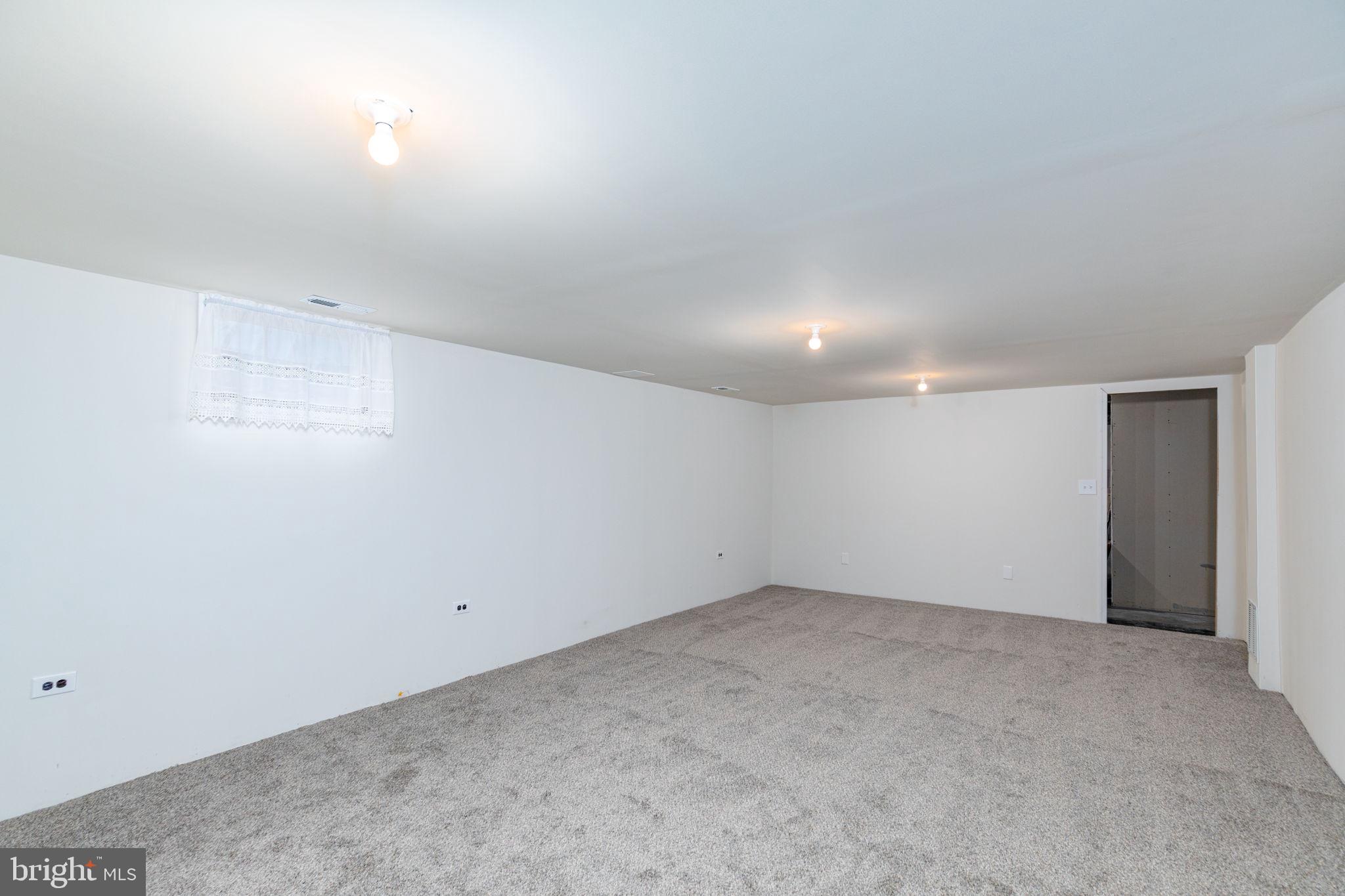 WAKEFIELD MEADOWS - Residential