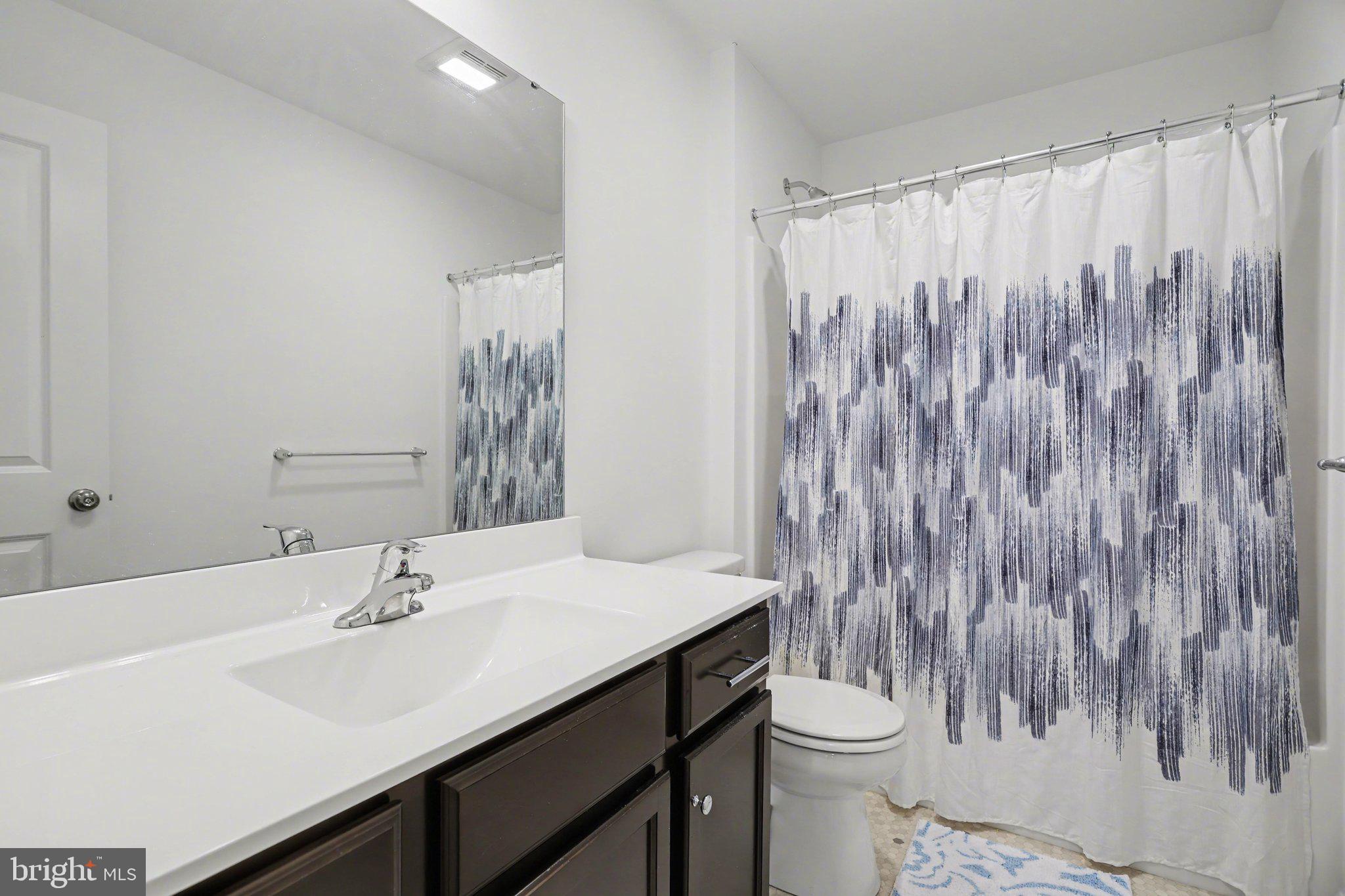 THE SEASONS - Residential