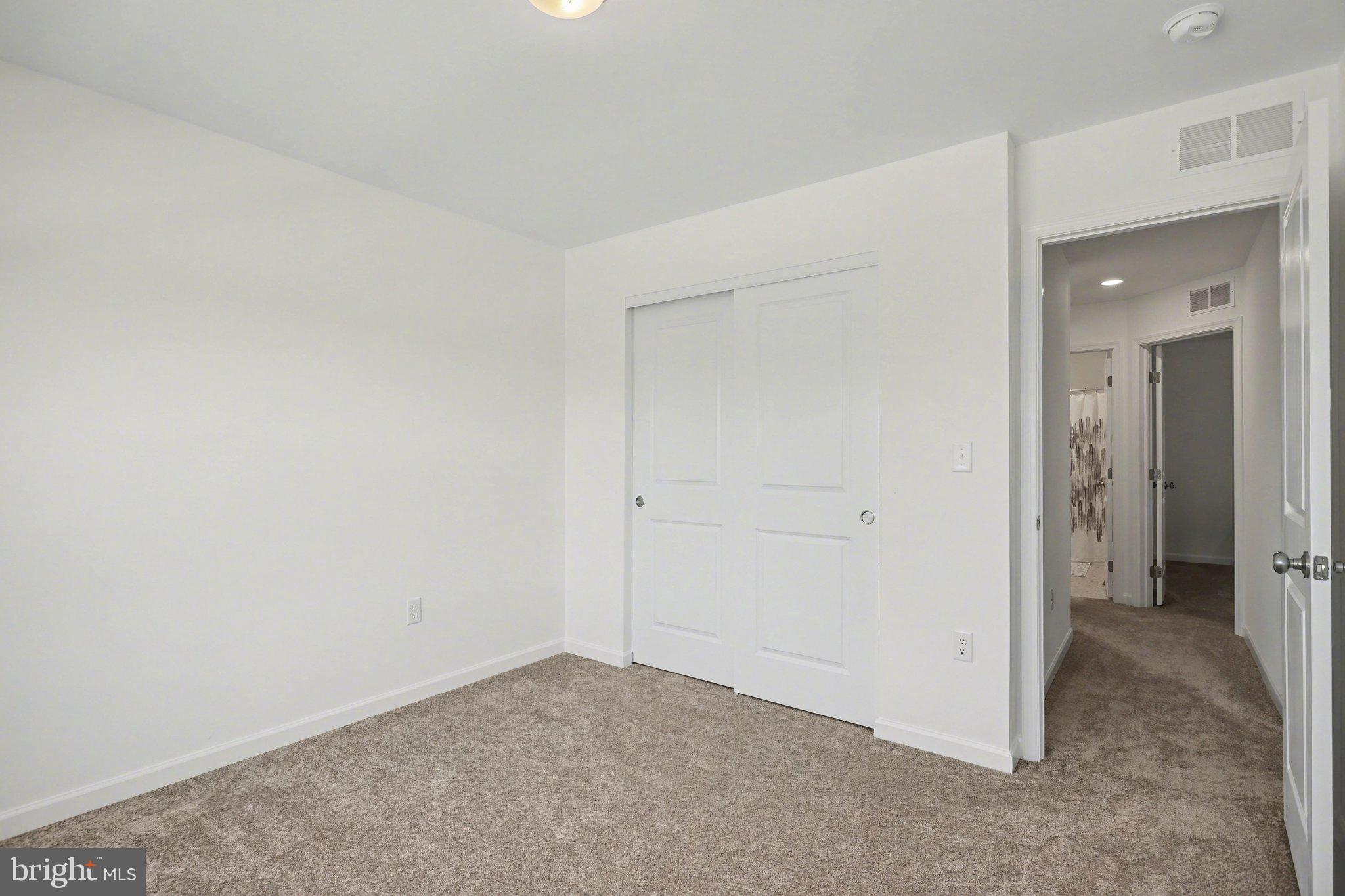 THE SEASONS - Residential