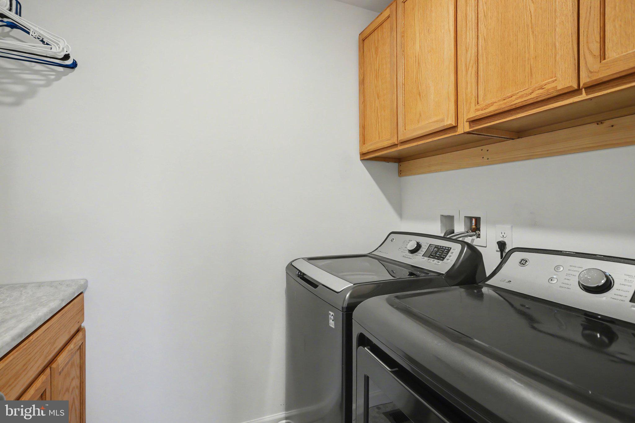 THE SEASONS - Residential