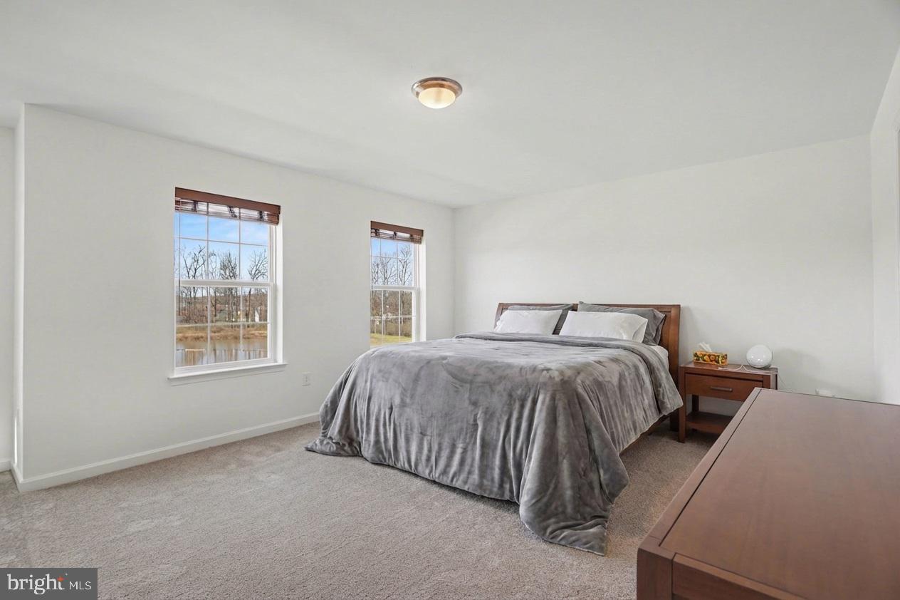 THE SEASONS - Residential