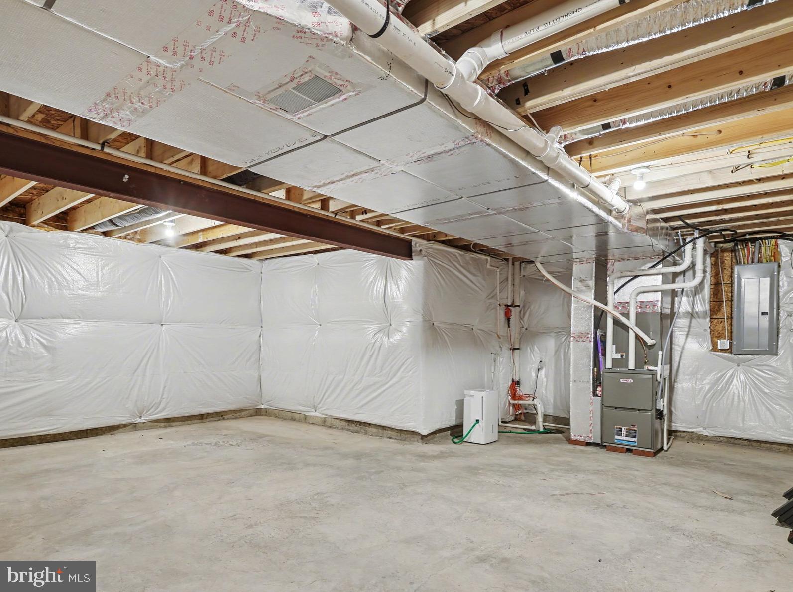 THE SEASONS - Residential