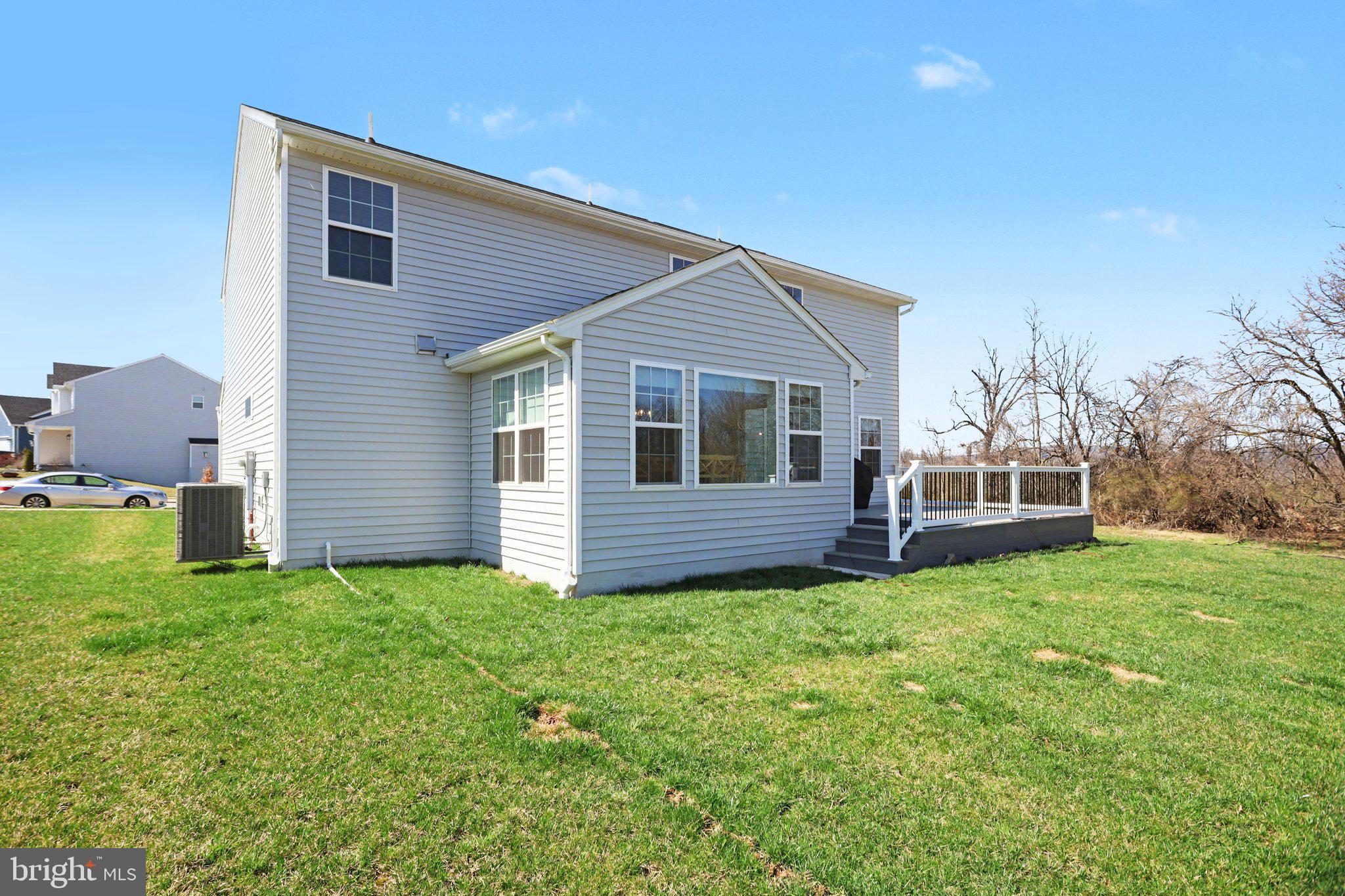 THE SEASONS - Residential