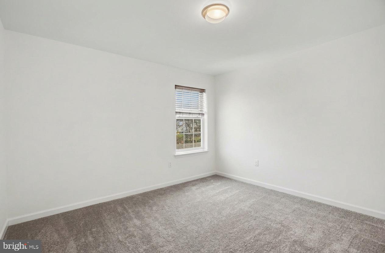 THE SEASONS - Residential