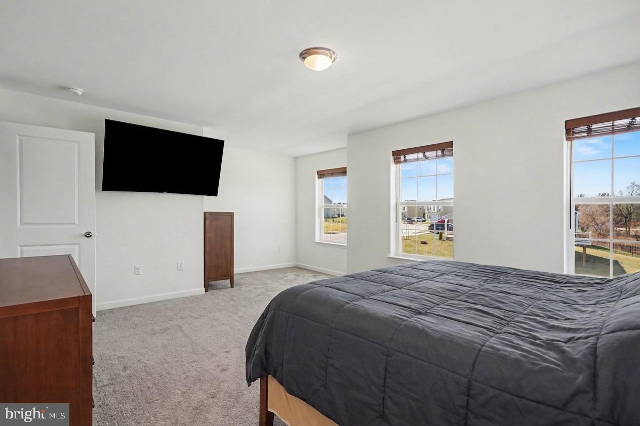 THE SEASONS - Residential