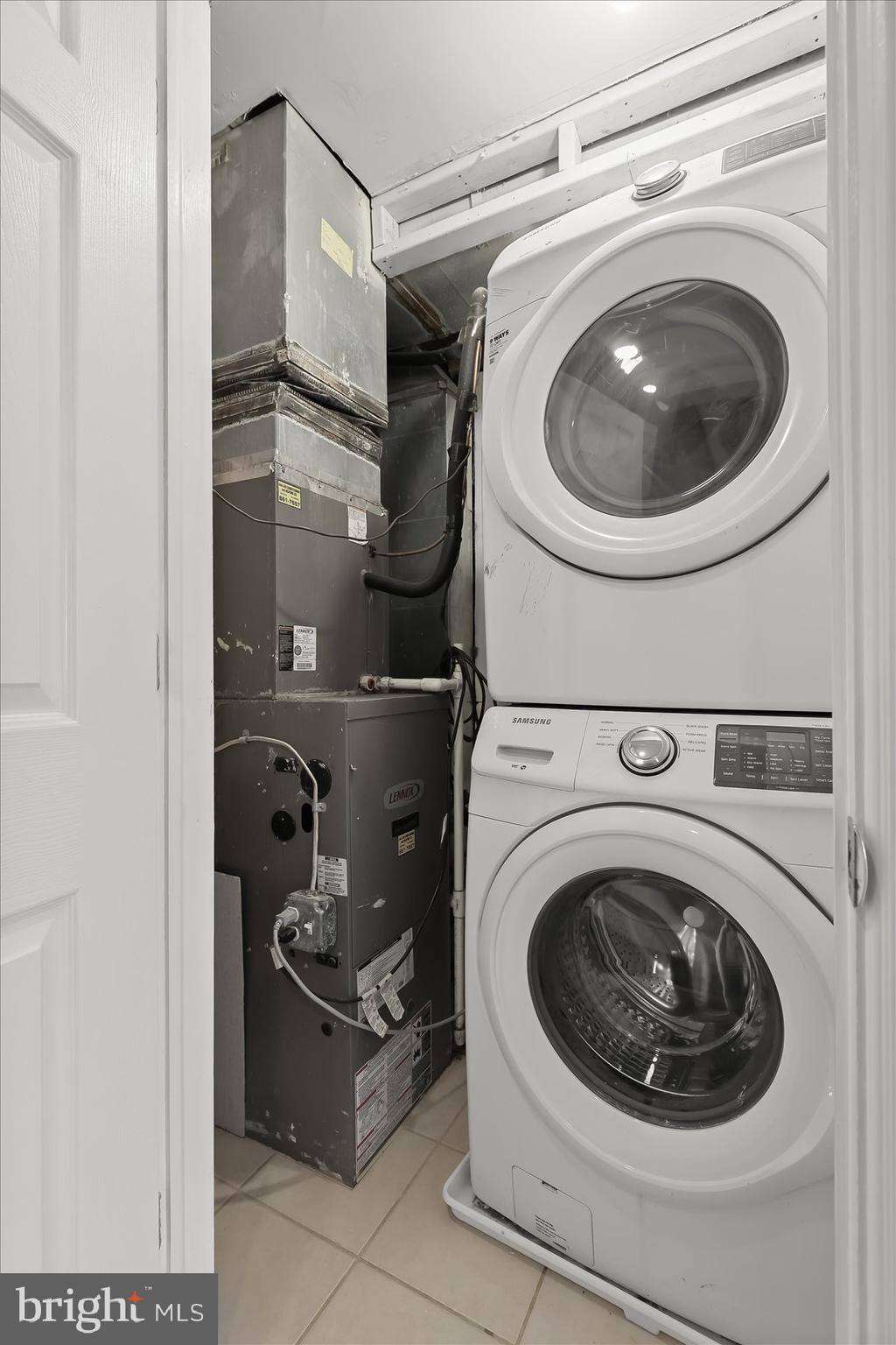 HAMPDEN HISTORIC DISTRICT - Residential