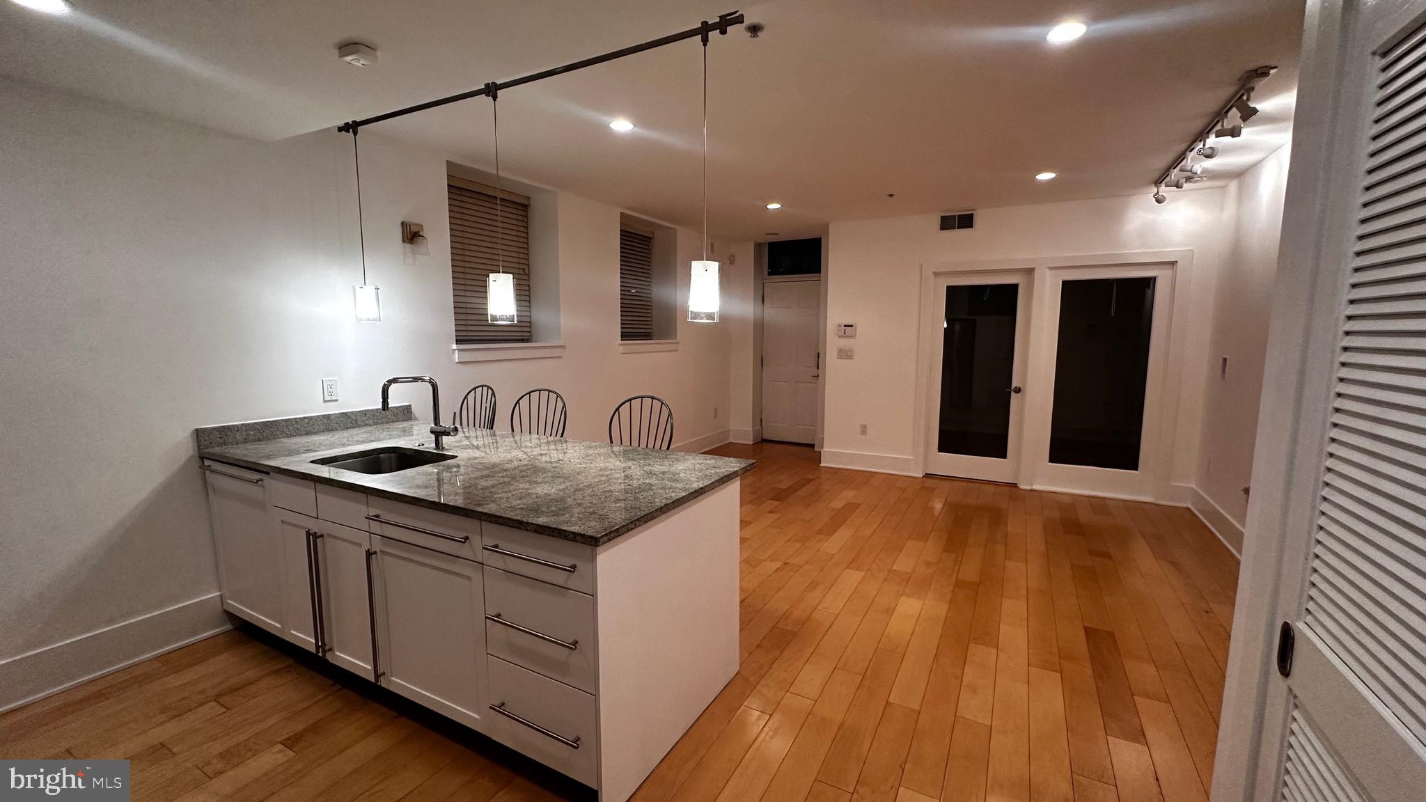 2818 CONNECTICUT AVENUE NW 5