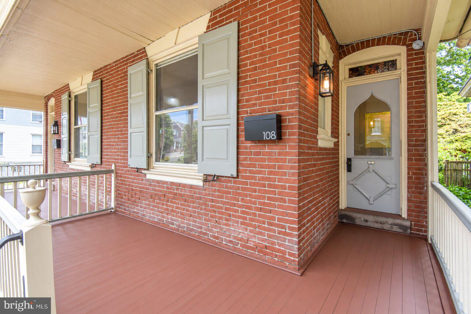 108 E WASHINGTON AVENUE