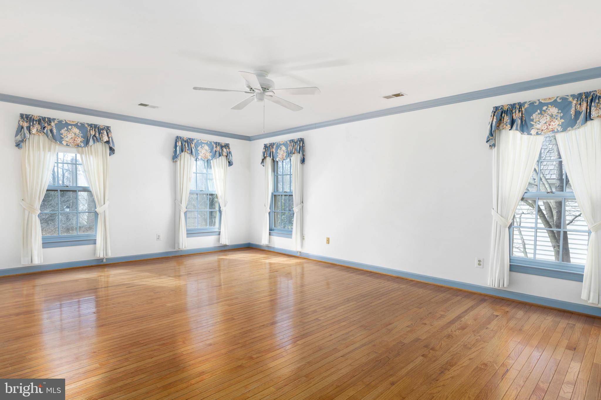 WOODLEA MANOR - Residential