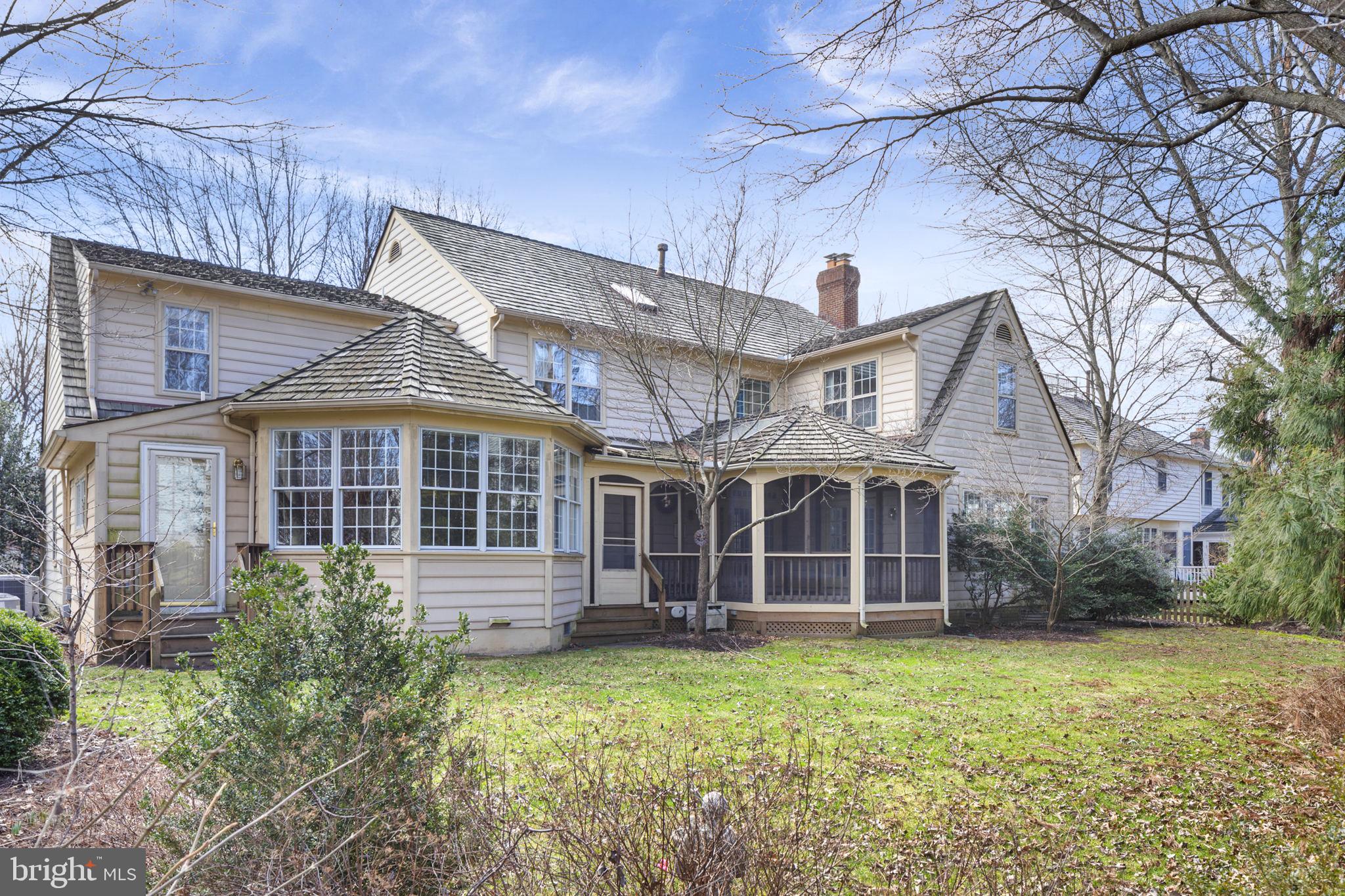 WOODLEA MANOR - Residential