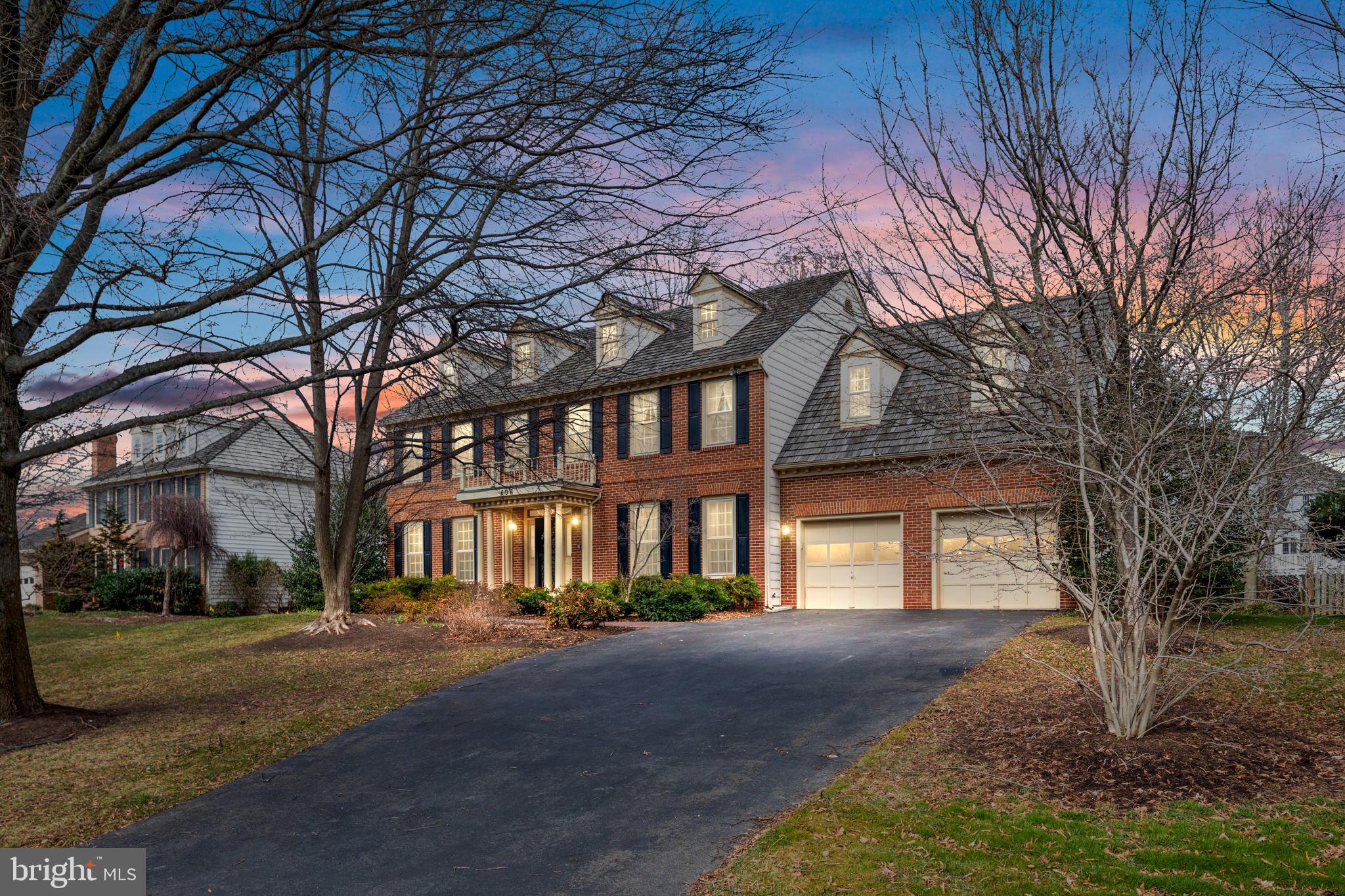 WOODLEA MANOR - Residential