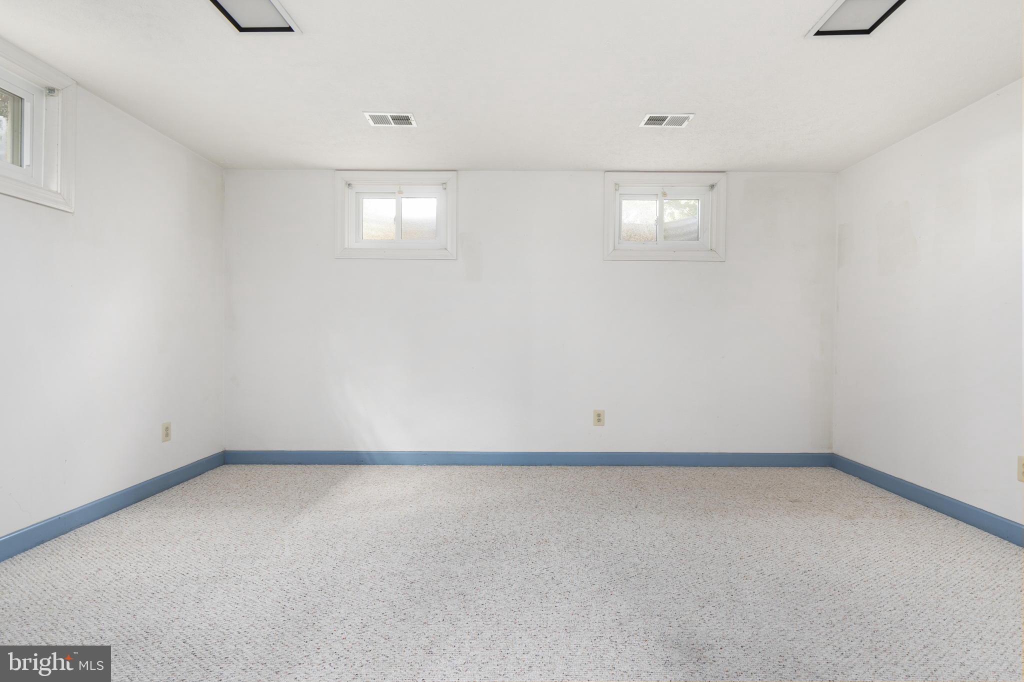 WOODLEA MANOR - Residential