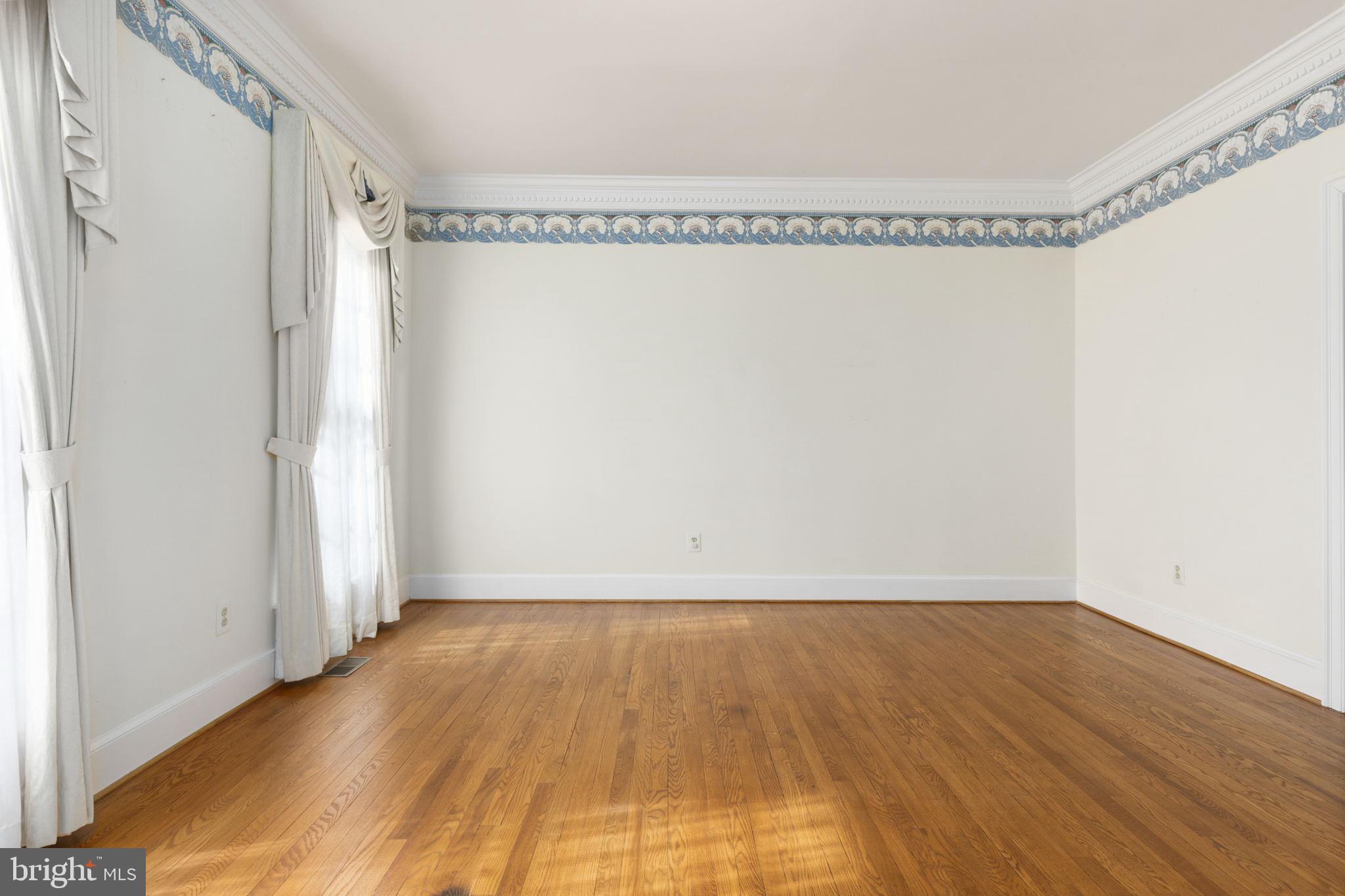 WOODLEA MANOR - Residential