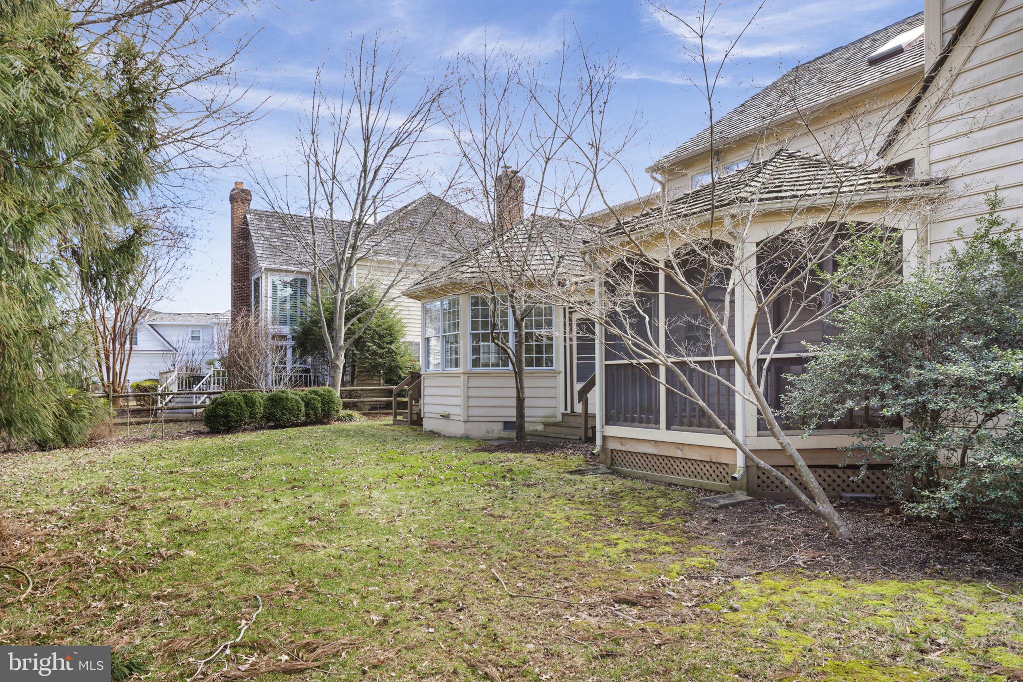 WOODLEA MANOR - Residential