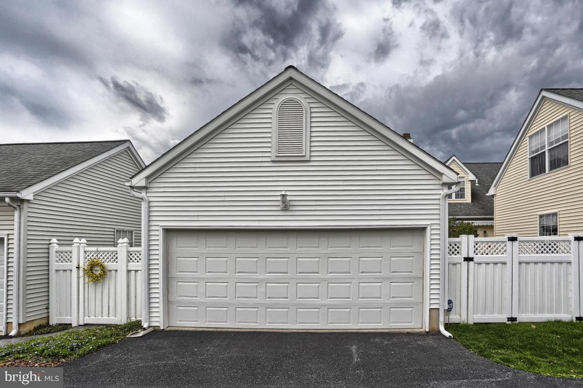 BRIGHTON - Residential