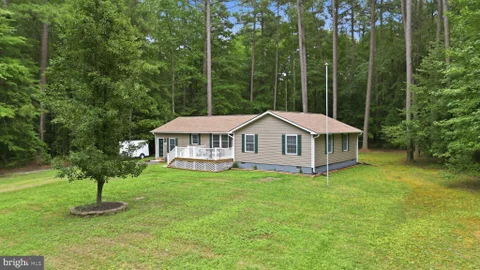 MLS: VAWE2011638