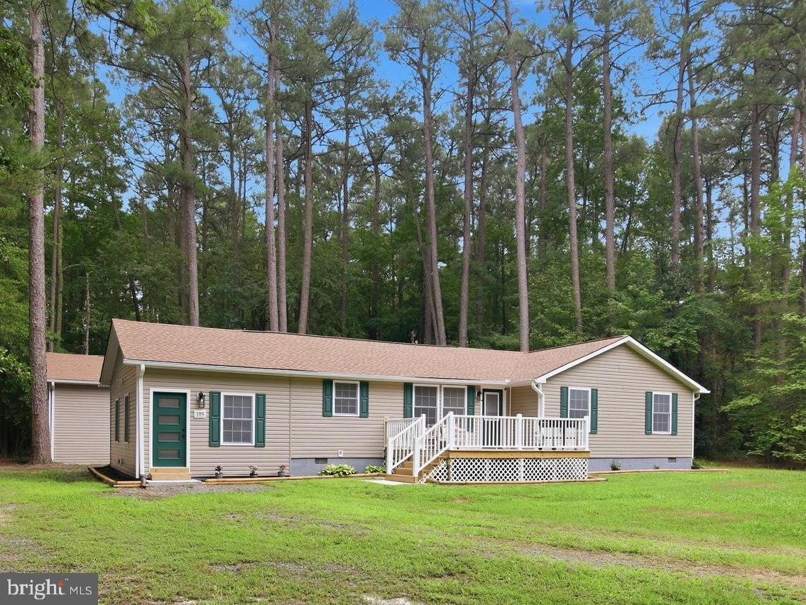 105 PELICAN WAY