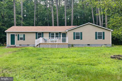 Homes For Sale - 105 Pelican Way<br/> MONTROSS, VA 22520