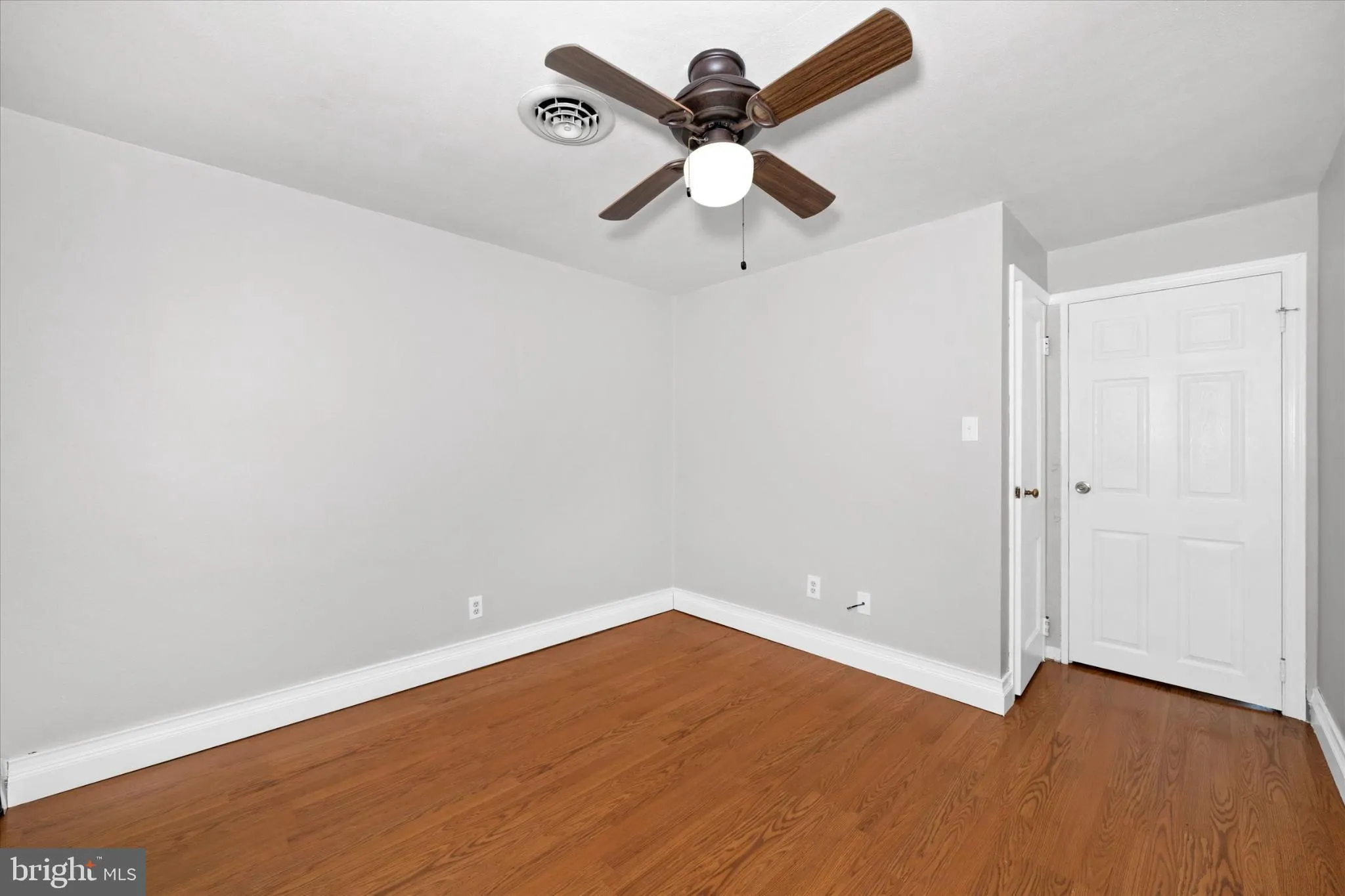 New Castle, Delaware 19720, United States, 3 Bedrooms Bedrooms, ,1 BathroomBathrooms,Residential,Contingent,157601