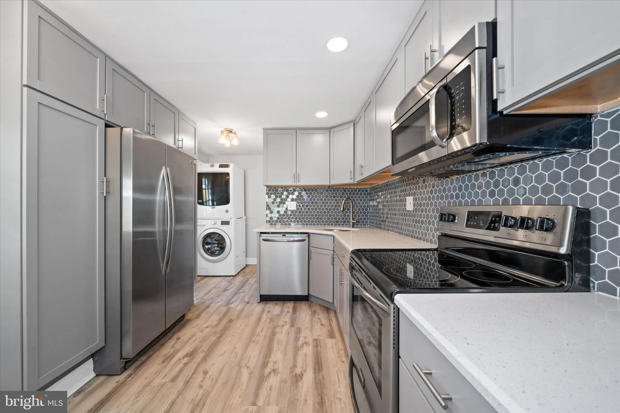 New Castle, Delaware 19720, United States, 3 Bedrooms Bedrooms, ,1 BathroomBathrooms,Residential,Contingent,157601