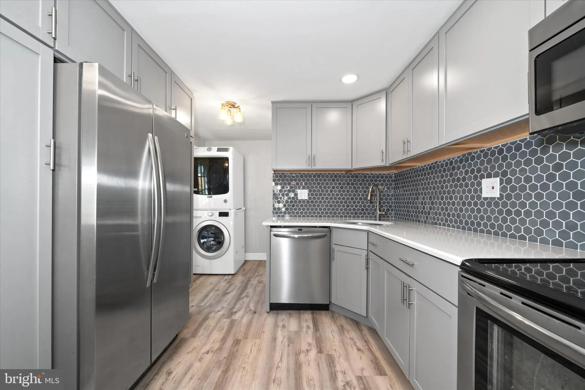 New Castle, Delaware 19720, United States, 3 Bedrooms Bedrooms, ,1 BathroomBathrooms,Residential,Contingent,157601